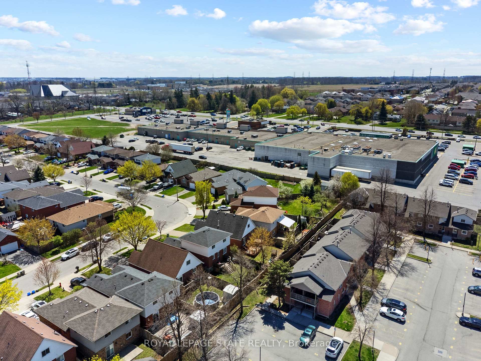 Photo 32 of 741 Acadia Drive, Hamilton, Butler — HOMEH