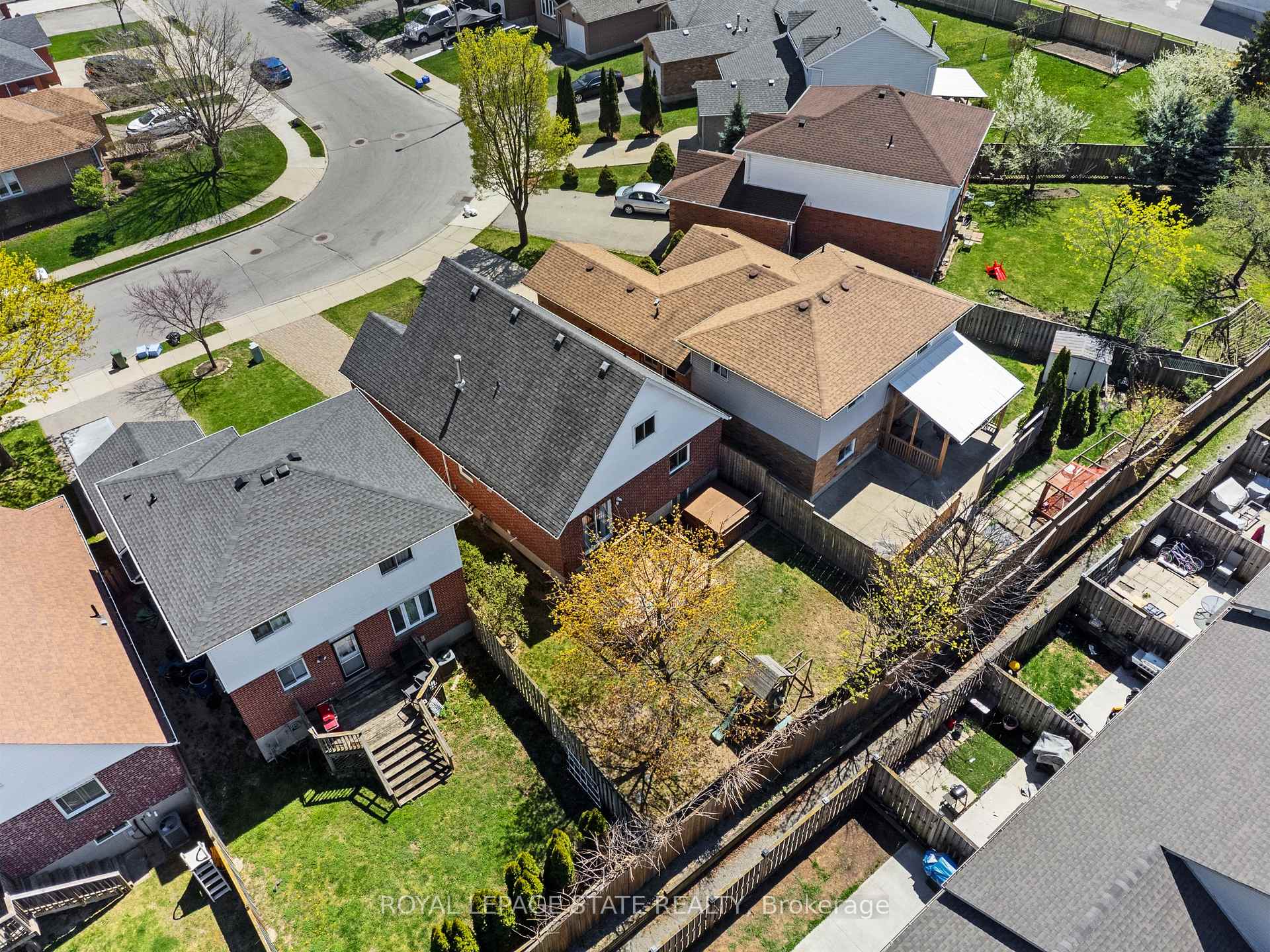 Photo 33 of 741 Acadia Drive, Hamilton, Butler — HOMEH