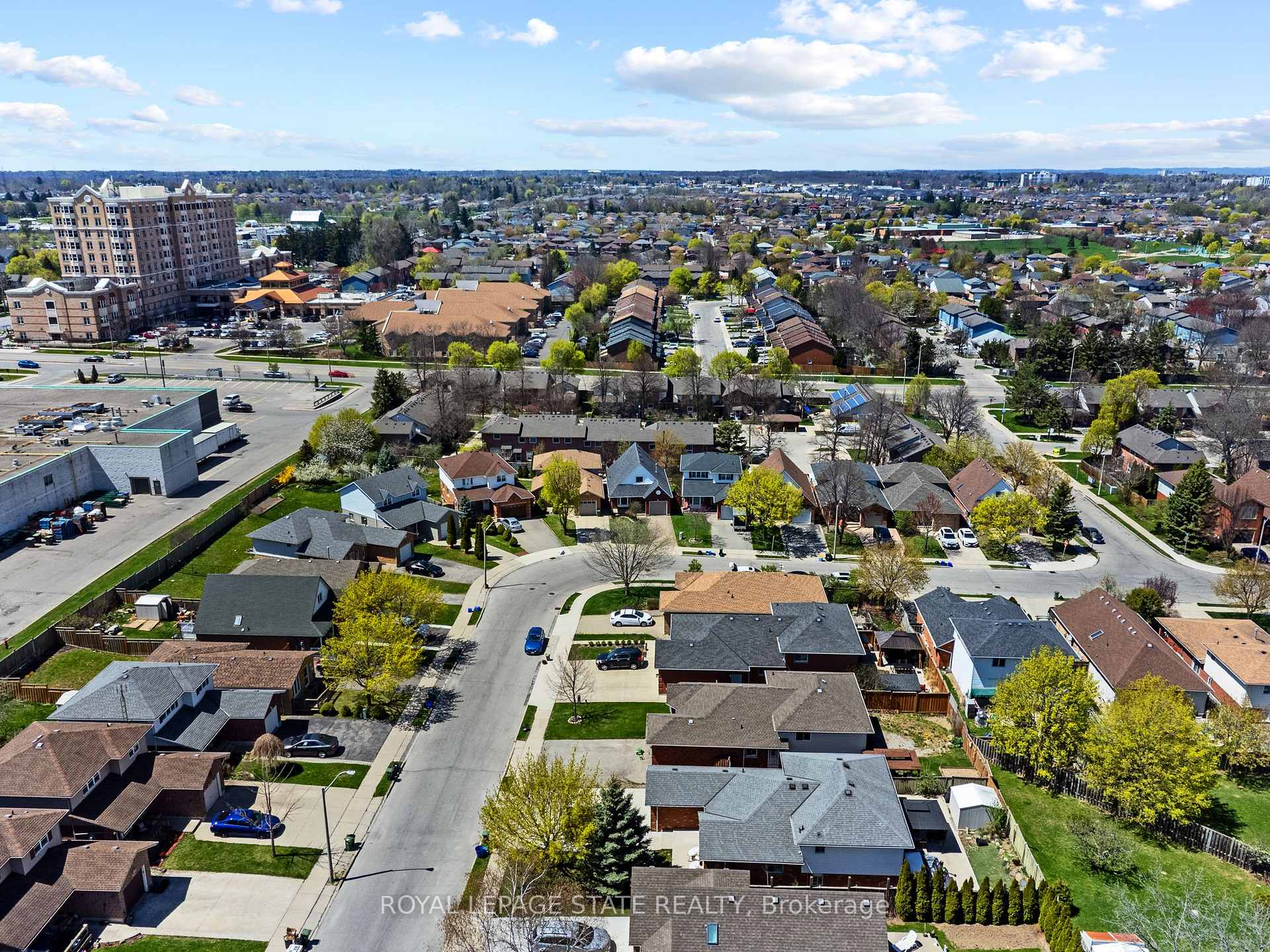 Photo 34 of 741 Acadia Drive, Hamilton, Butler — HOMEH