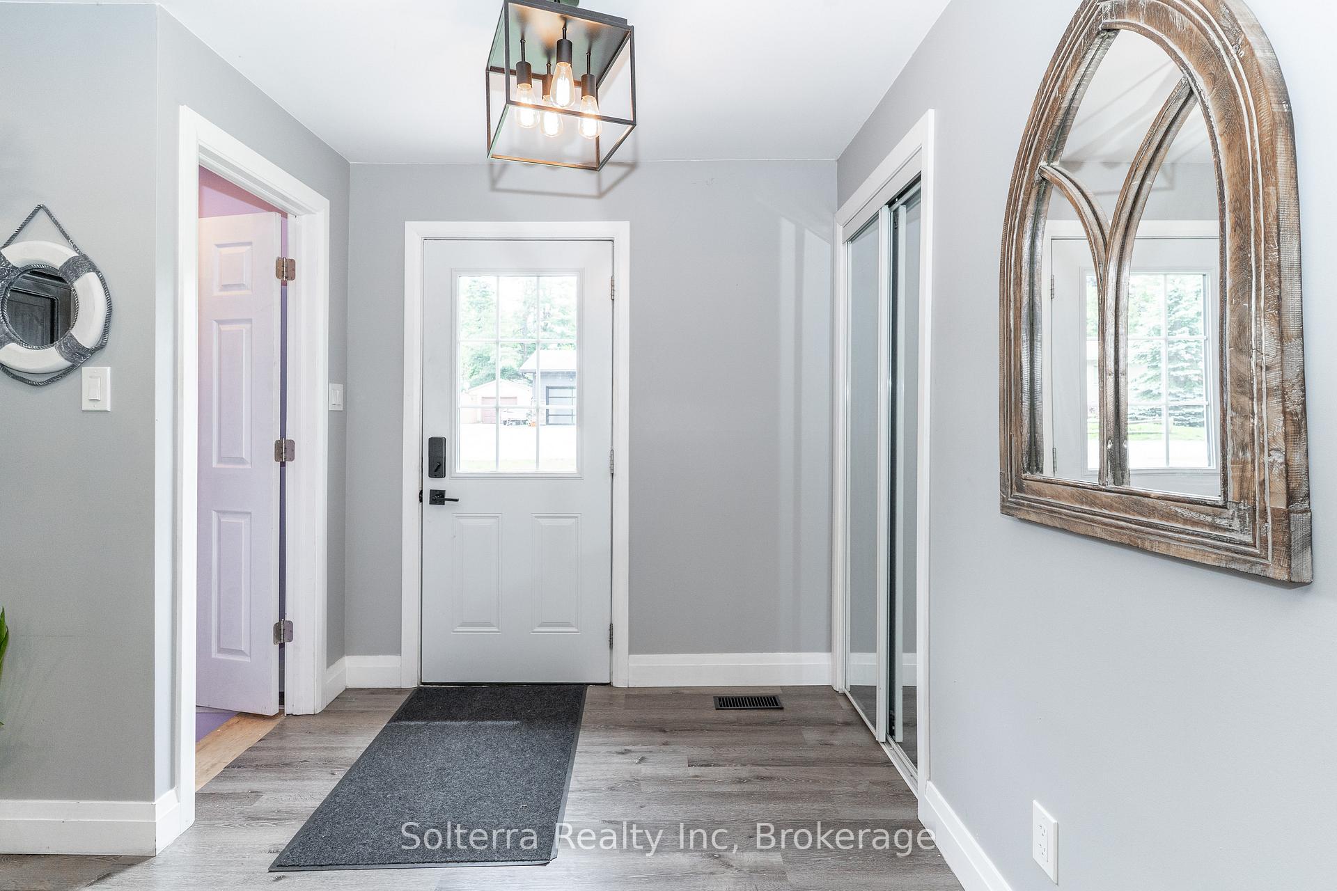 Photo 5 of 160 Wagner Street, Gravenhurst, Muskoka (S) — HOMEH