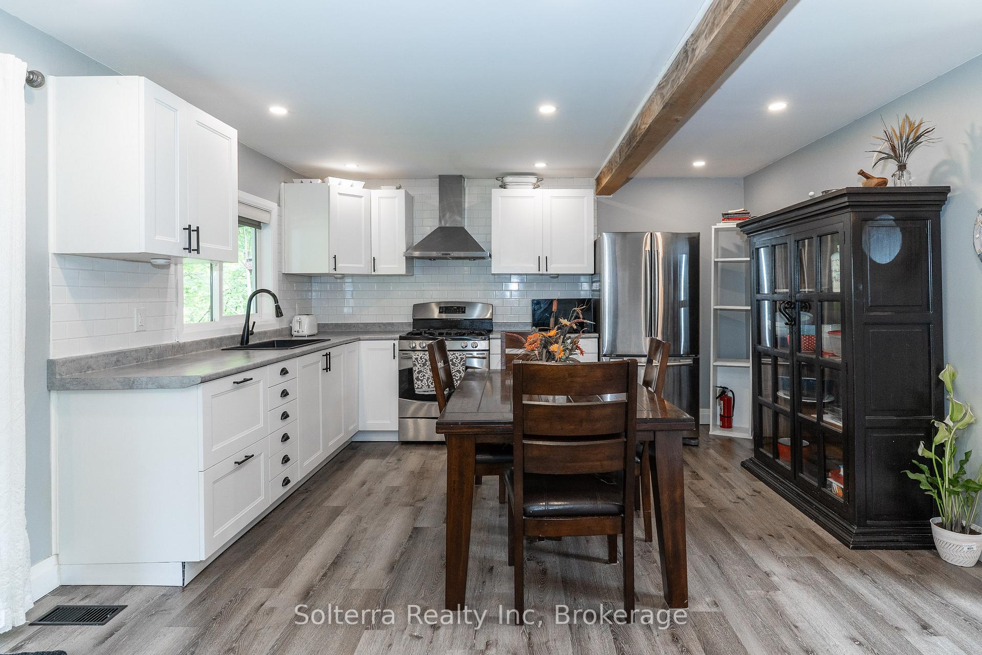 Photo 7 of 160 Wagner Street, Gravenhurst, Muskoka (S) — HOMEH
