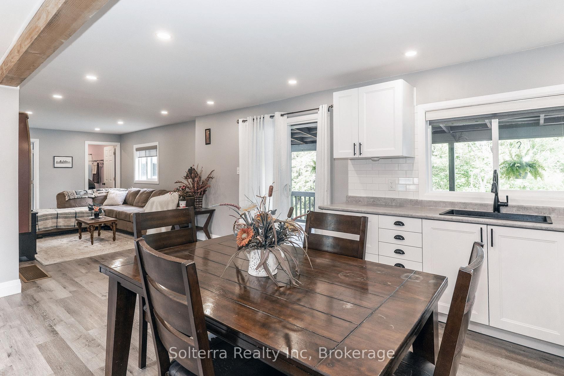 Photo 9 of 160 Wagner Street, Gravenhurst, Muskoka (S) — HOMEH