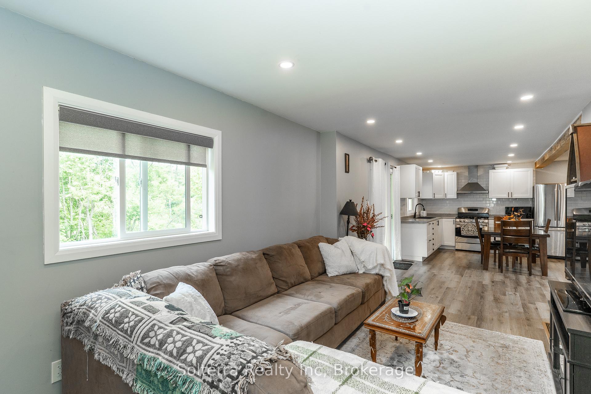 Photo 12 of 160 Wagner Street, Gravenhurst, Muskoka (S) — HOMEH