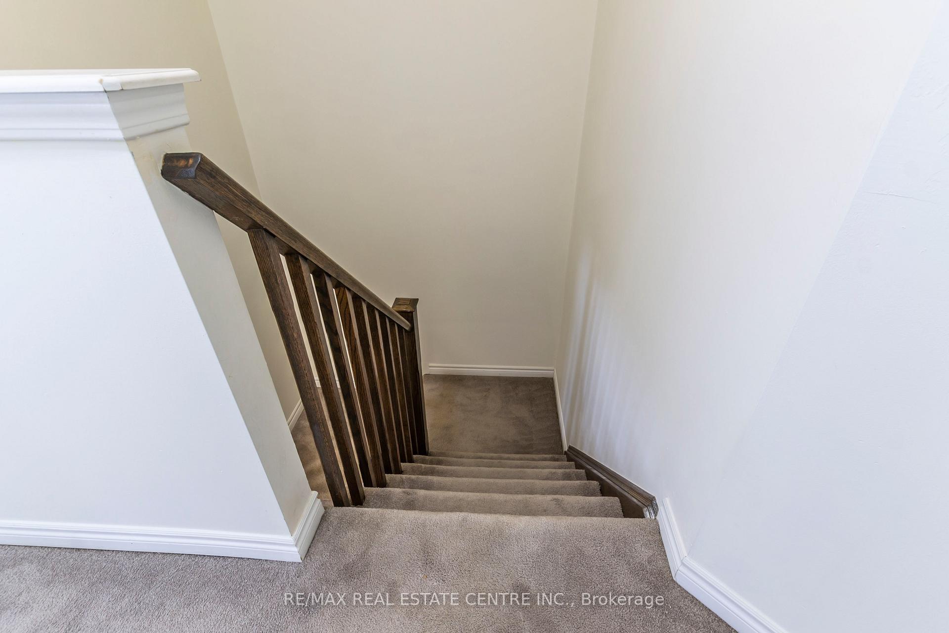 Photo 17 of 27 Donlamont Circle, Brampton, Northwest Brampton — HOMEH