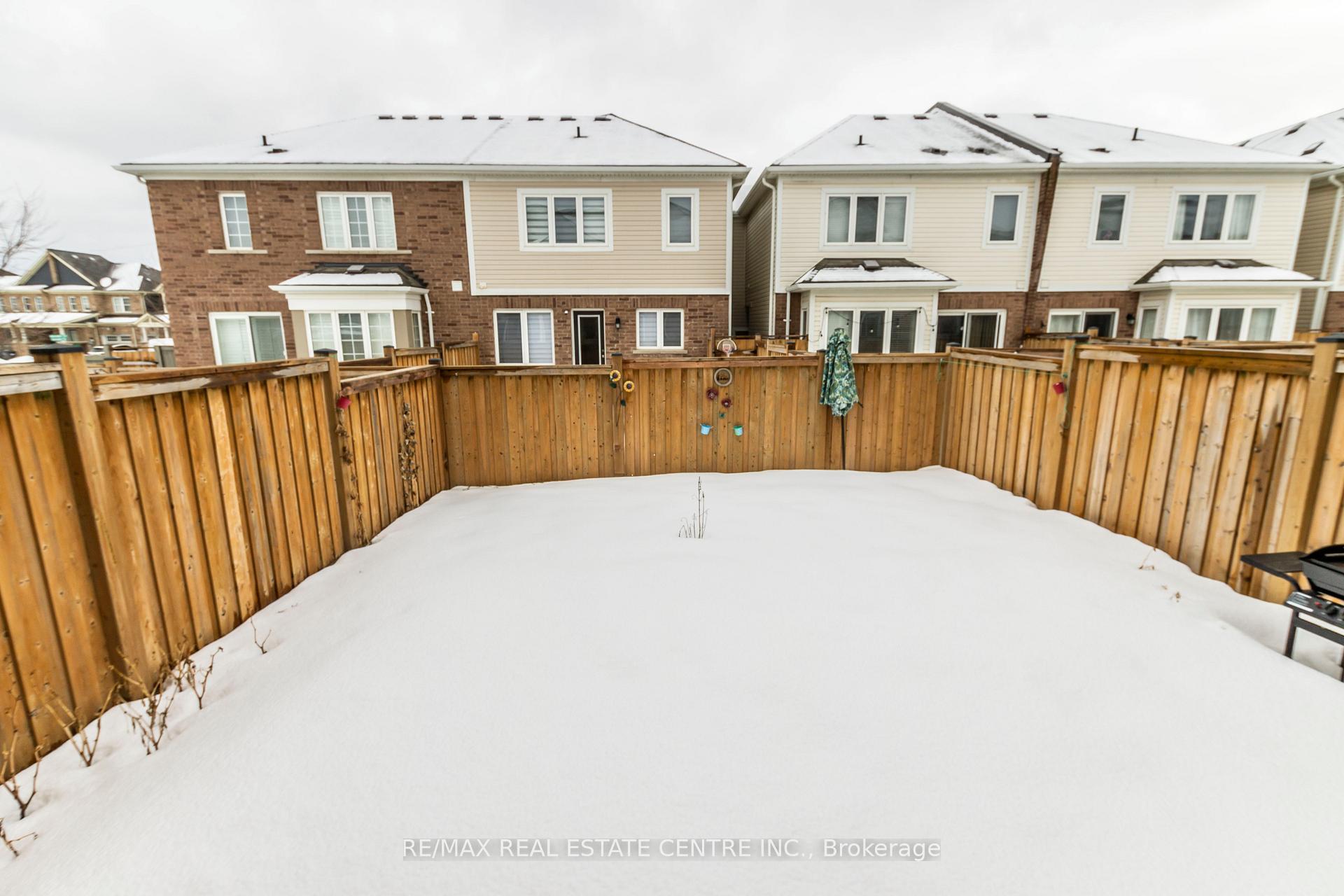 Photo 32 of 27 Donlamont Circle, Brampton, Northwest Brampton — HOMEH