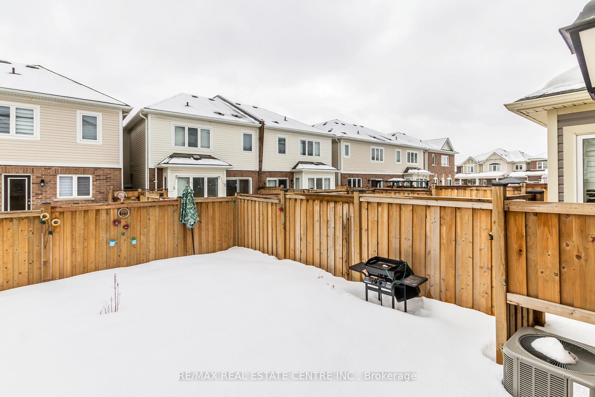 Photo 33 of 27 Donlamont Circle, Brampton, Northwest Brampton — HOMEH