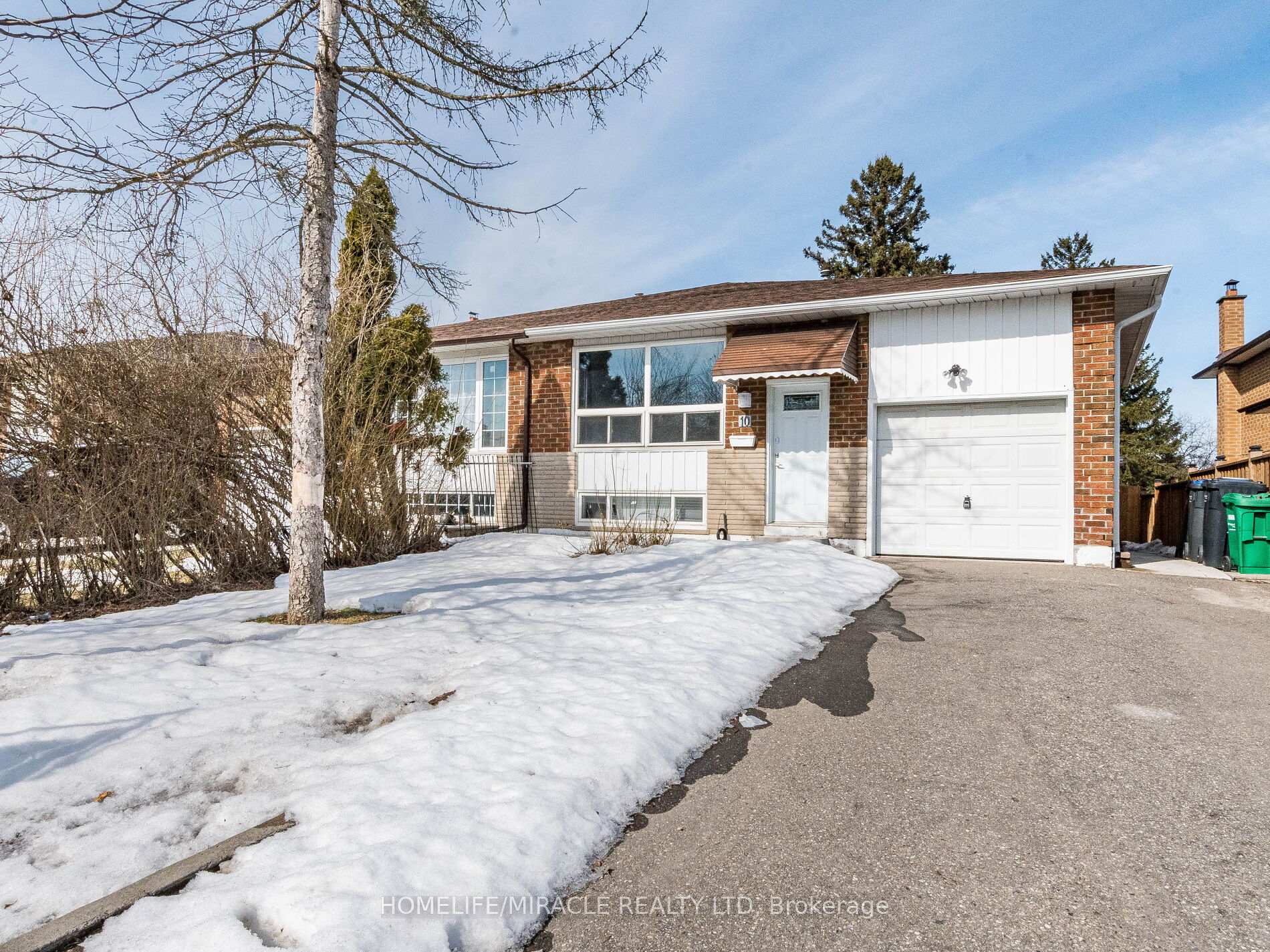 Photo 1 of 10 Madison Street, Brampton, Central Park — HOMEH