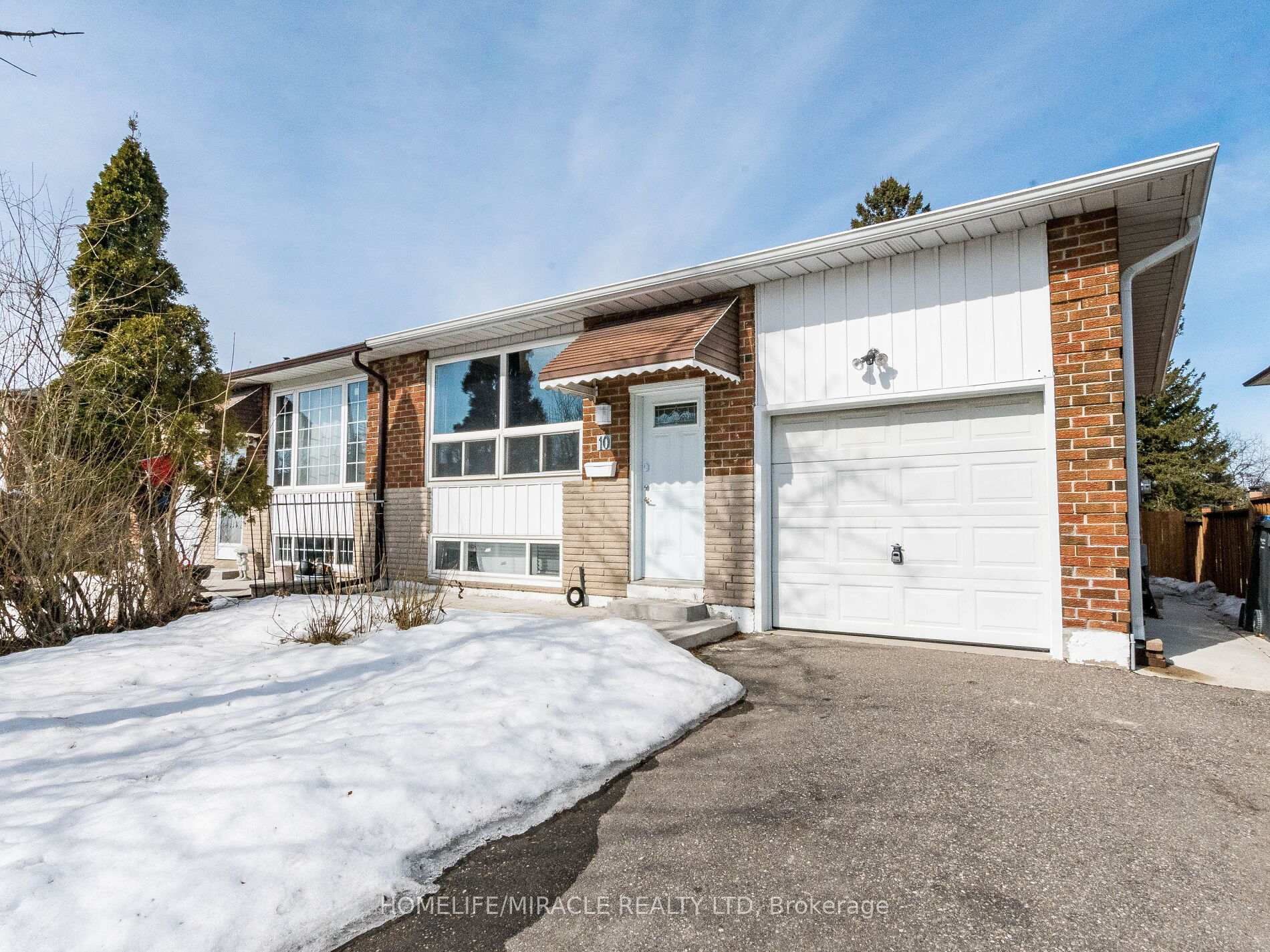 Photo 2 of 10 Madison Street, Brampton, Central Park — HOMEH