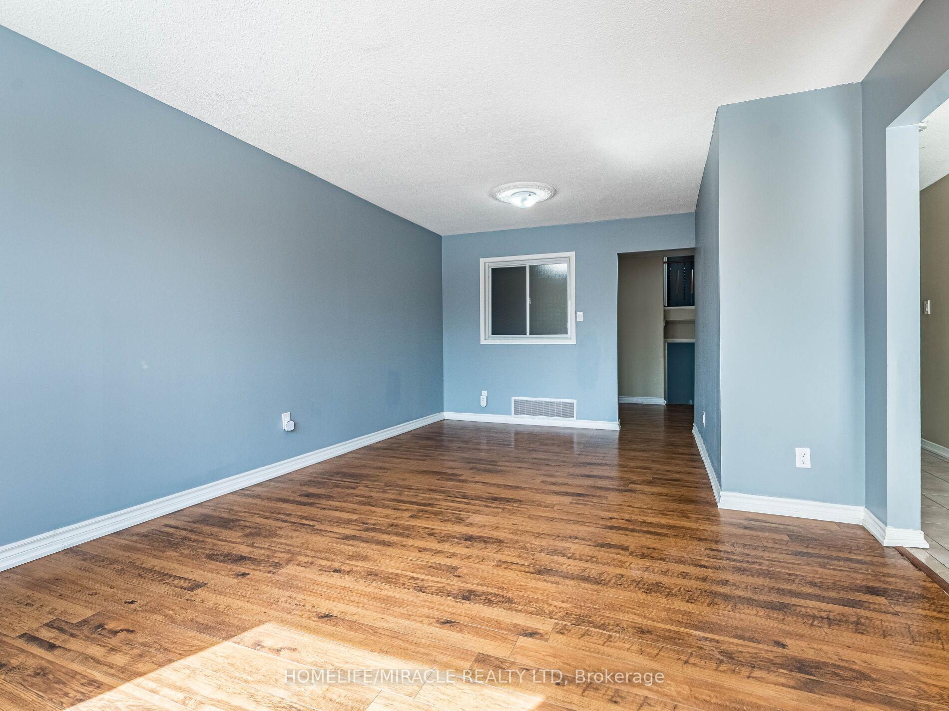 Photo 6 of 10 Madison Street, Brampton, Central Park — HOMEH