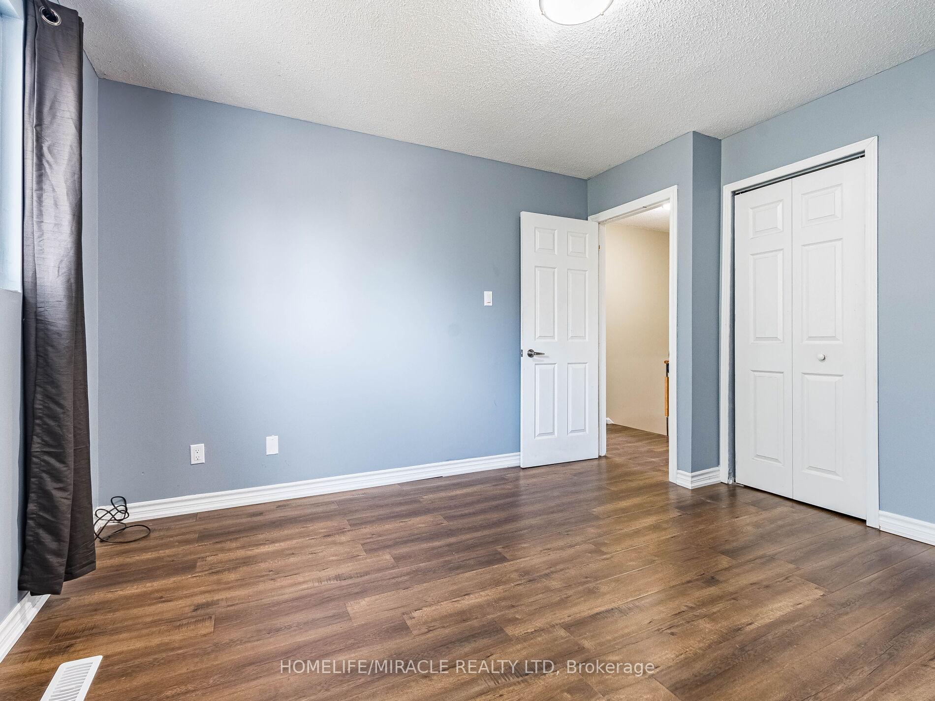 Photo 16 of 10 Madison Street, Brampton, Central Park — HOMEH