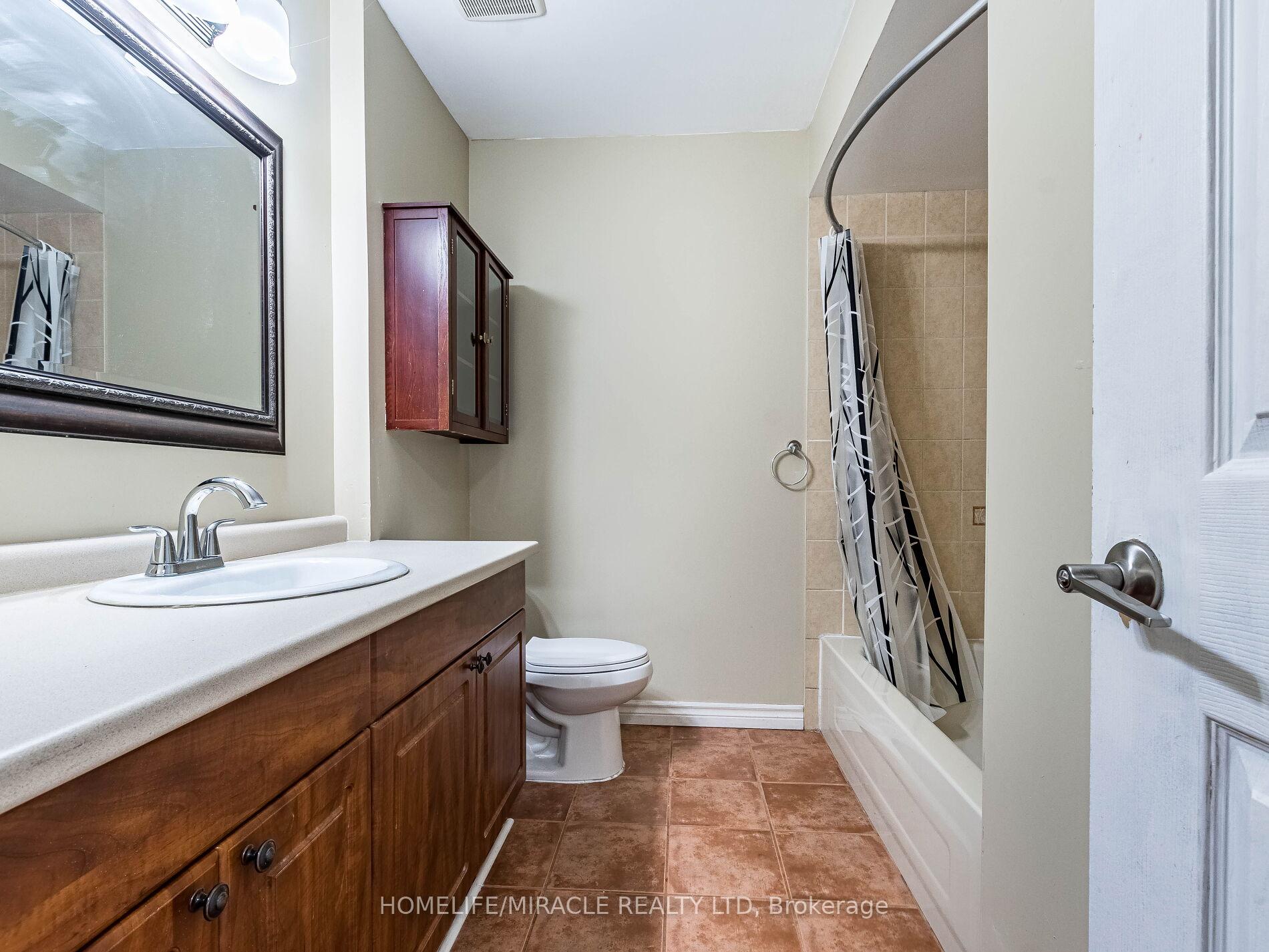 Photo 20 of 10 Madison Street, Brampton, Central Park — HOMEH