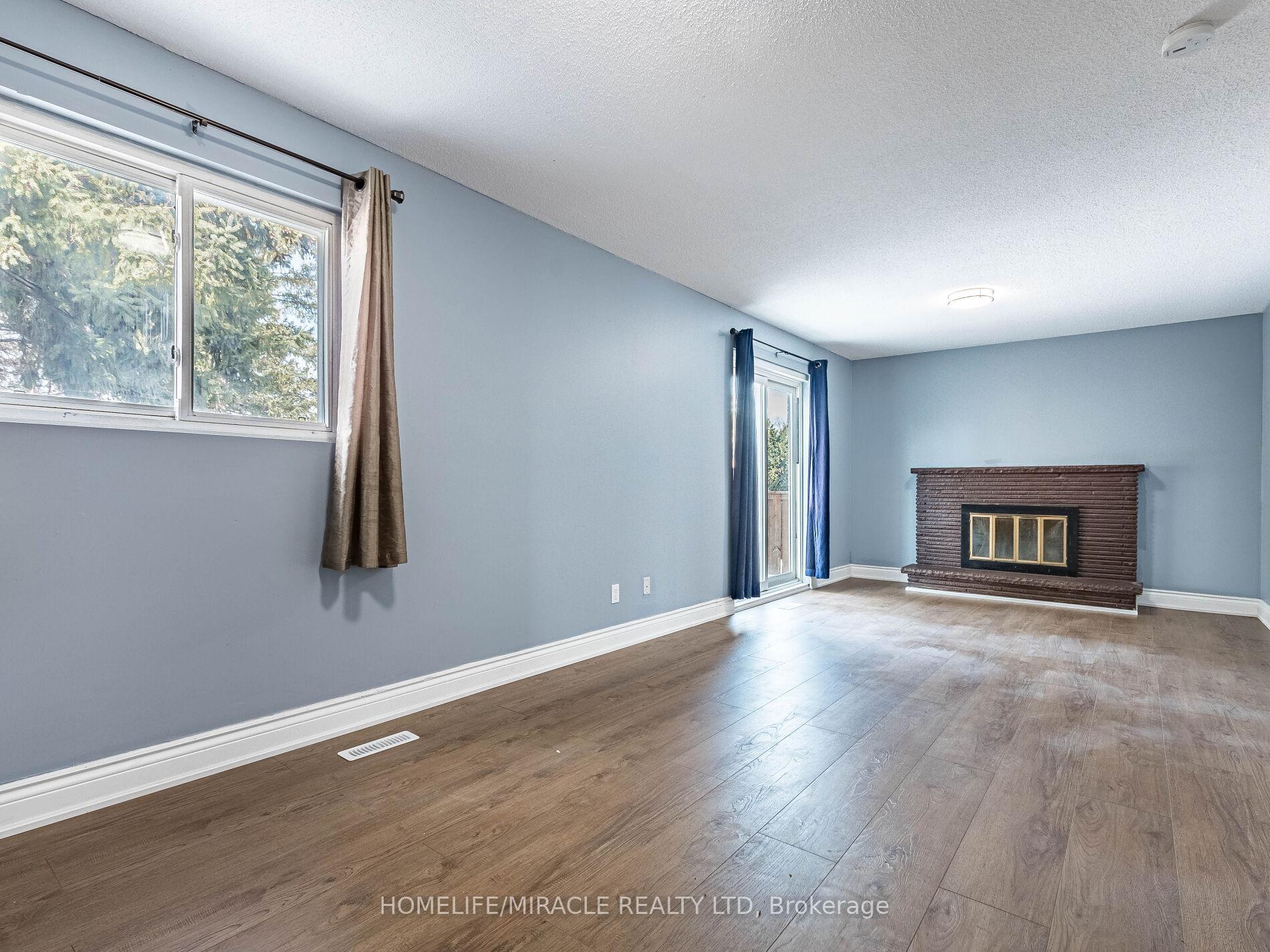 Photo 24 of 10 Madison Street, Brampton, Central Park — HOMEH