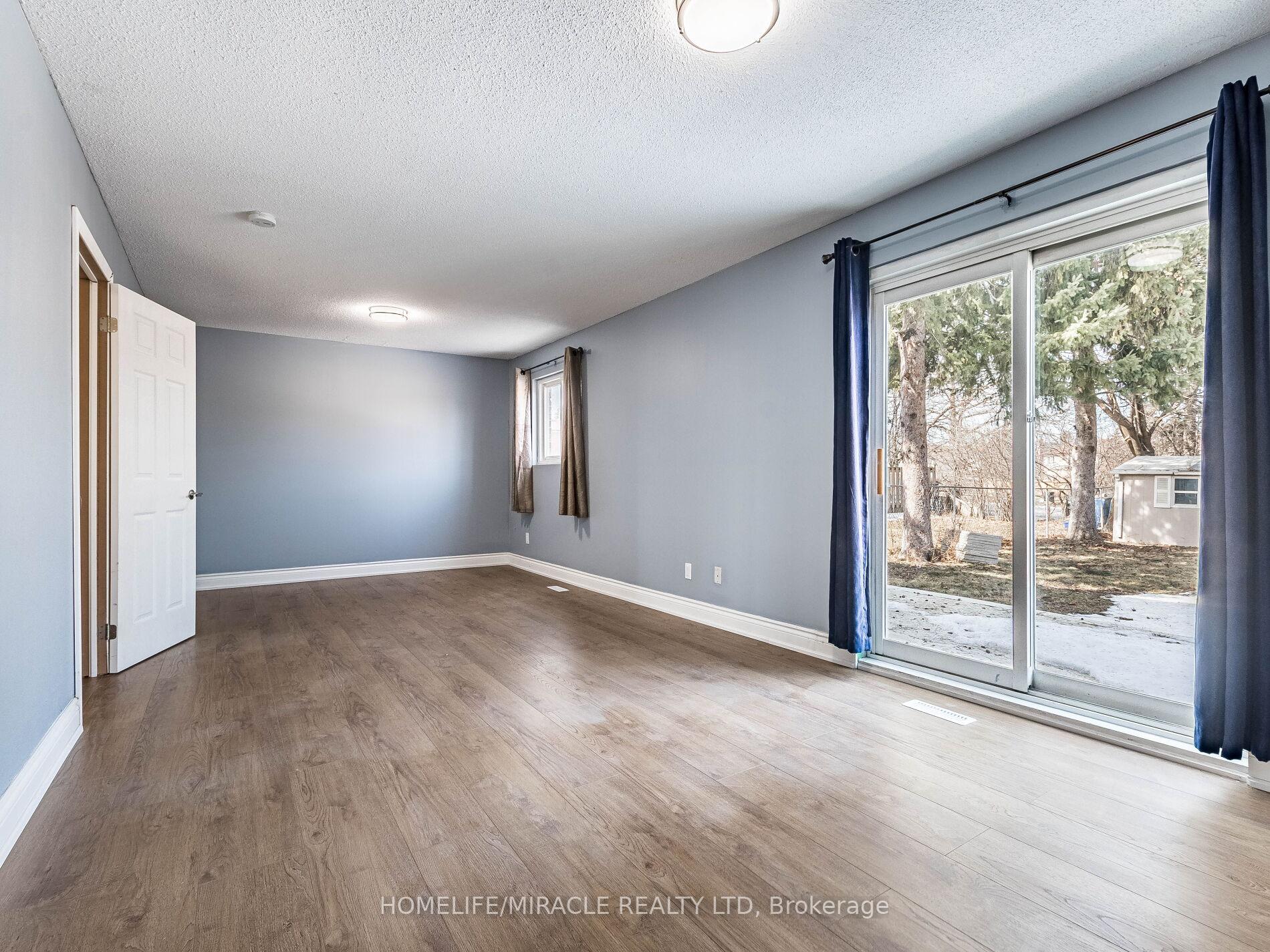 Photo 25 of 10 Madison Street, Brampton, Central Park — HOMEH