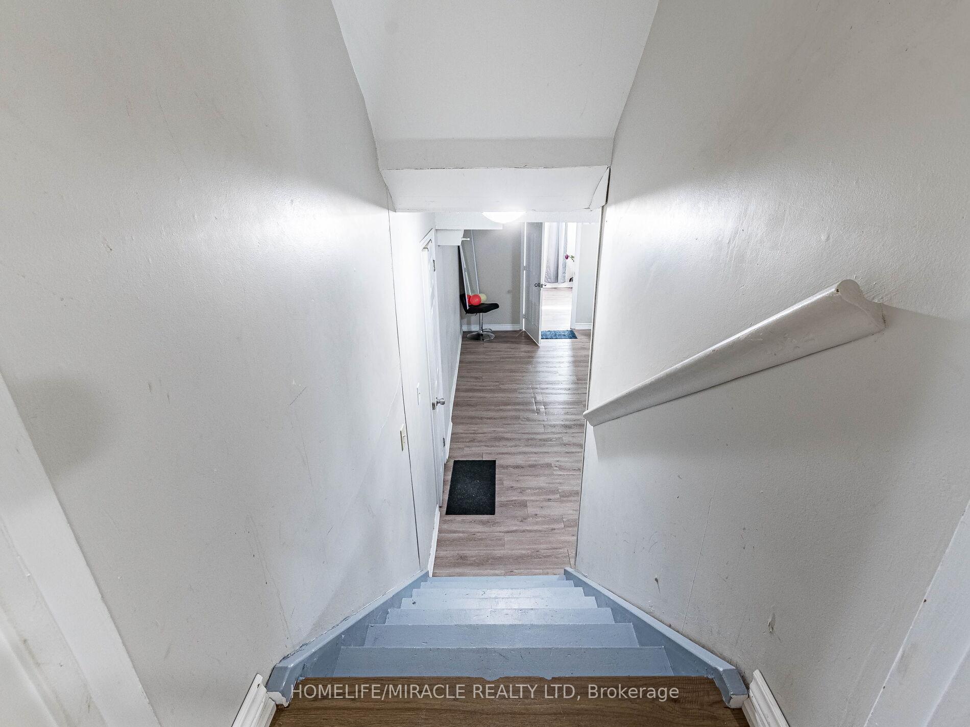 Photo 31 of 10 Madison Street, Brampton, Central Park — HOMEH