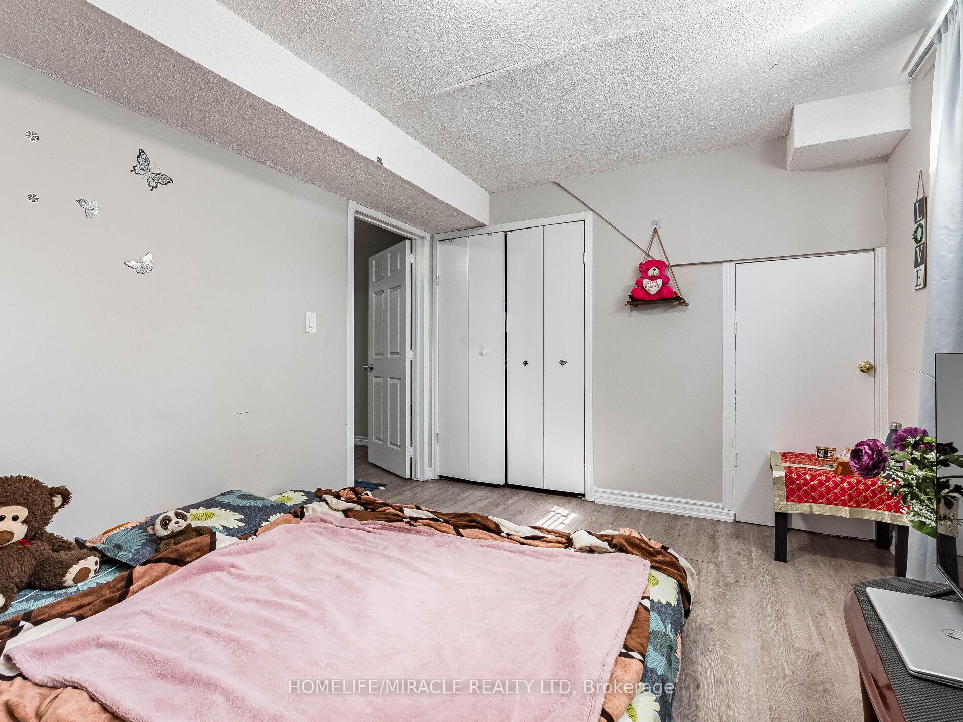 Photo 36 of 10 Madison Street, Brampton, Central Park — HOMEH