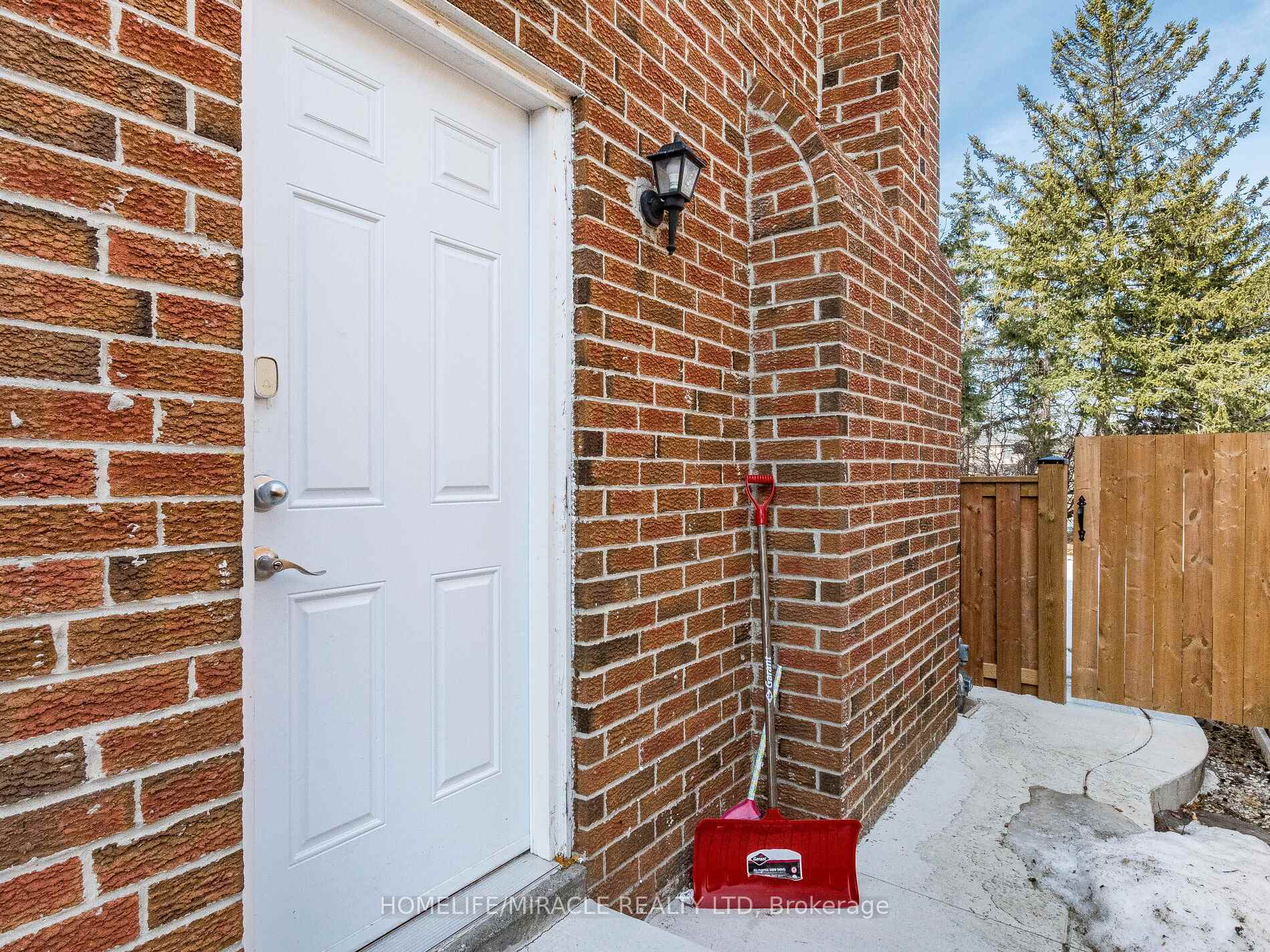 Photo 49 of 10 Madison Street, Brampton, Central Park — HOMEH