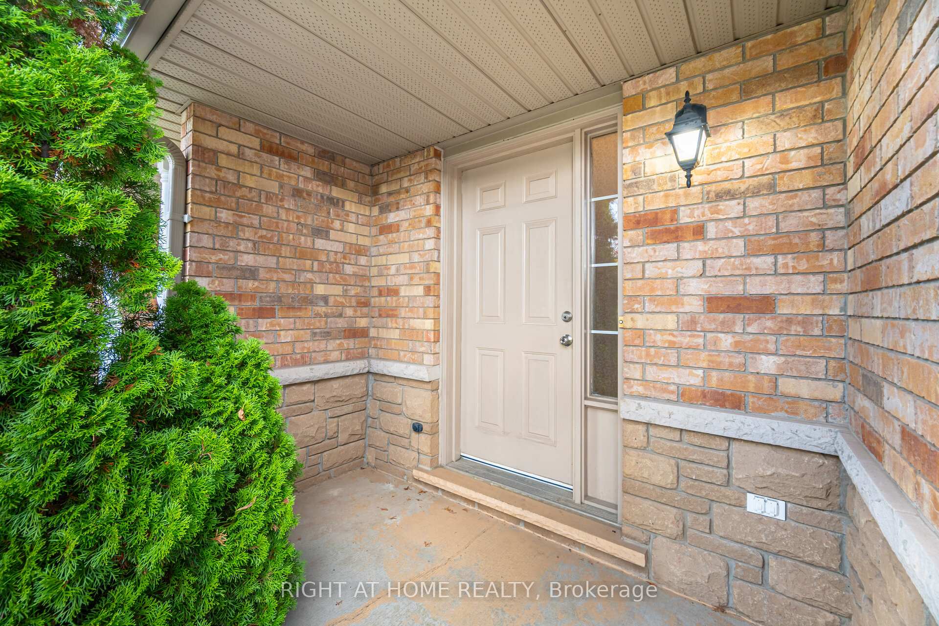 Photo 23 of Unit 2, 1283 Blanshard Drive, Burlington, Tansley — HOMEH
