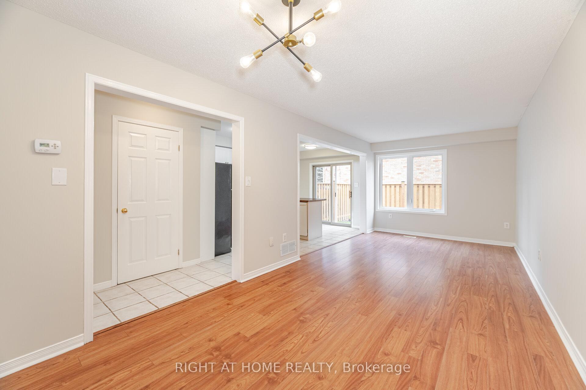 Photo 9 of Unit 2, 1283 Blanshard Drive, Burlington, Tansley — HOMEH