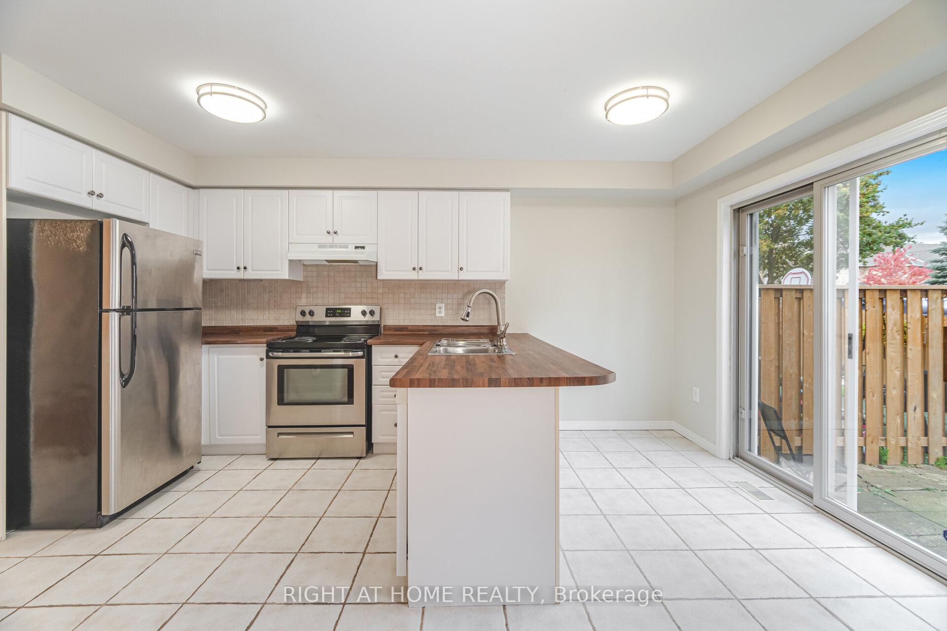 Photo 13 of Unit 2, 1283 Blanshard Drive, Burlington, Tansley — HOMEH