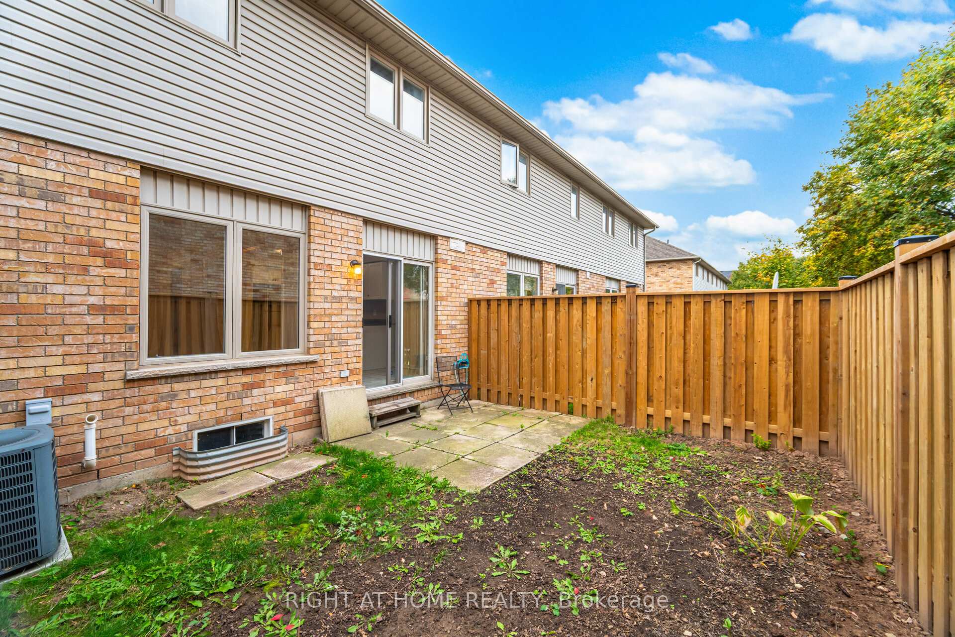 Photo 76 of Unit 2, 1283 Blanshard Drive, Burlington, Tansley — HOMEH