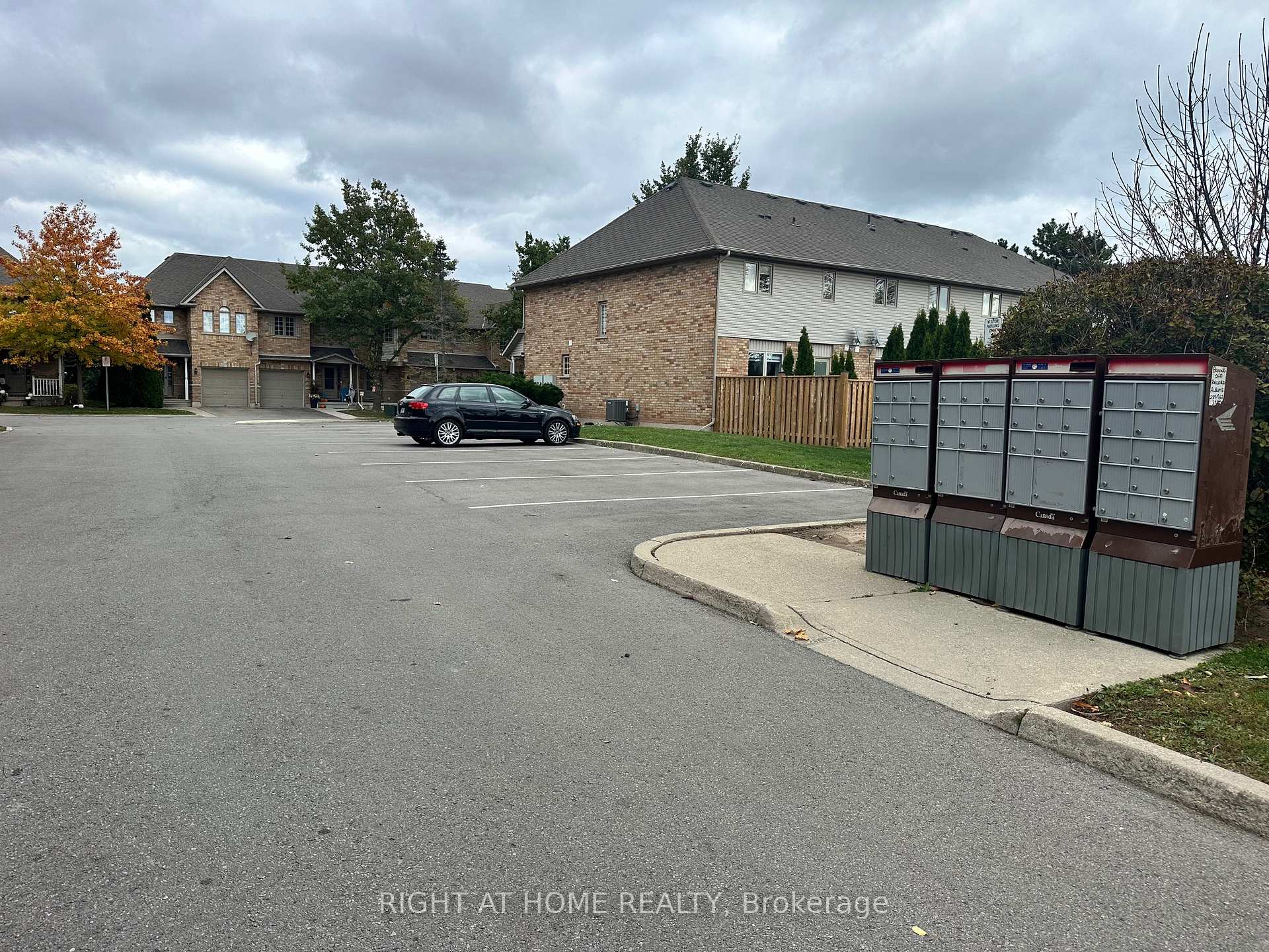 Photo 80 of Unit 2, 1283 Blanshard Drive, Burlington, Tansley — HOMEH