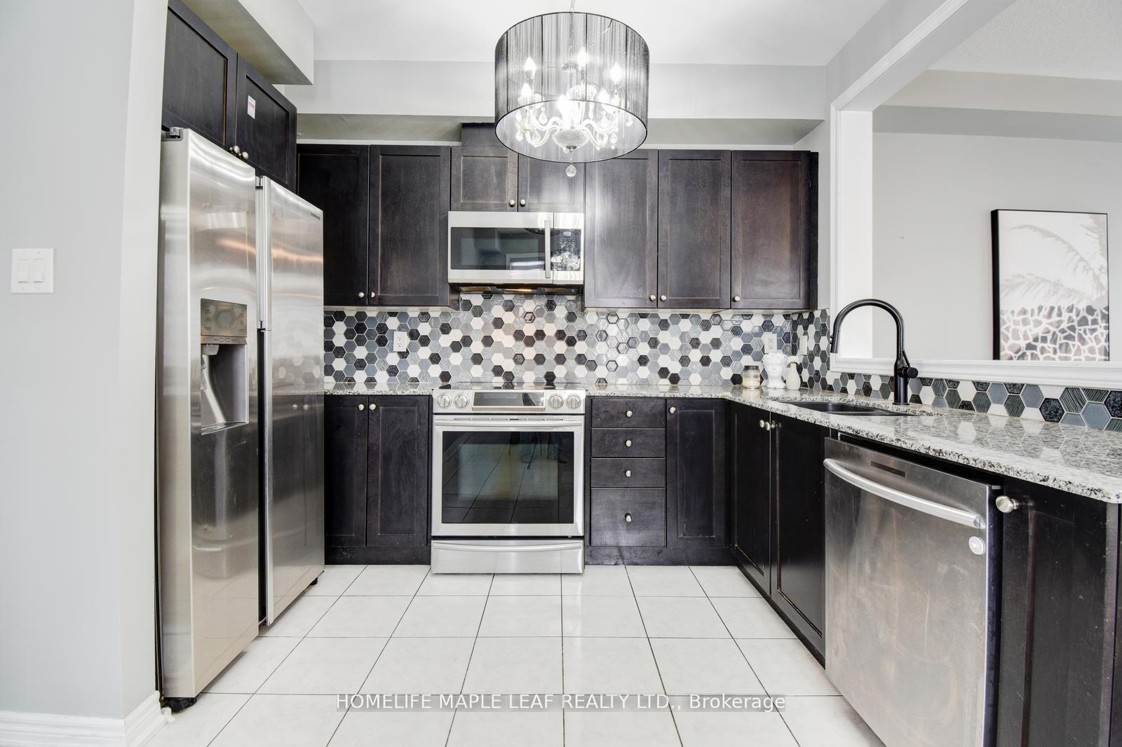 Photo 13 of 62 Aldersgate Drive, Brampton, Northwest Brampton — HOMEH