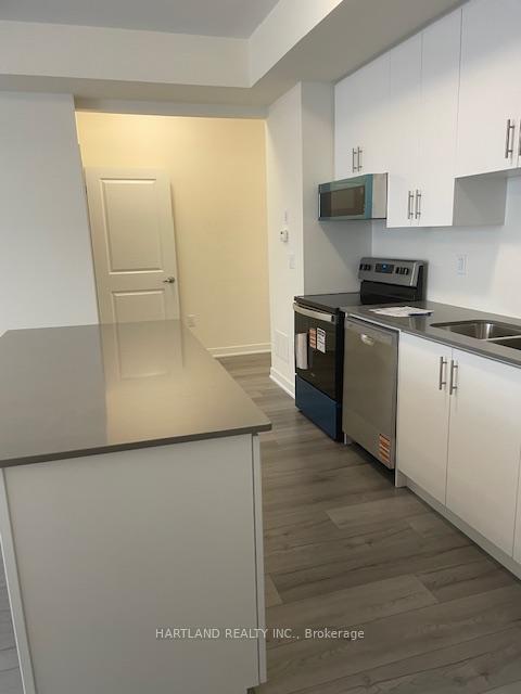 Photo 4 of Unit 1403, 1695 Dersan Street, Pickering, Duffin Heights — HOMEH