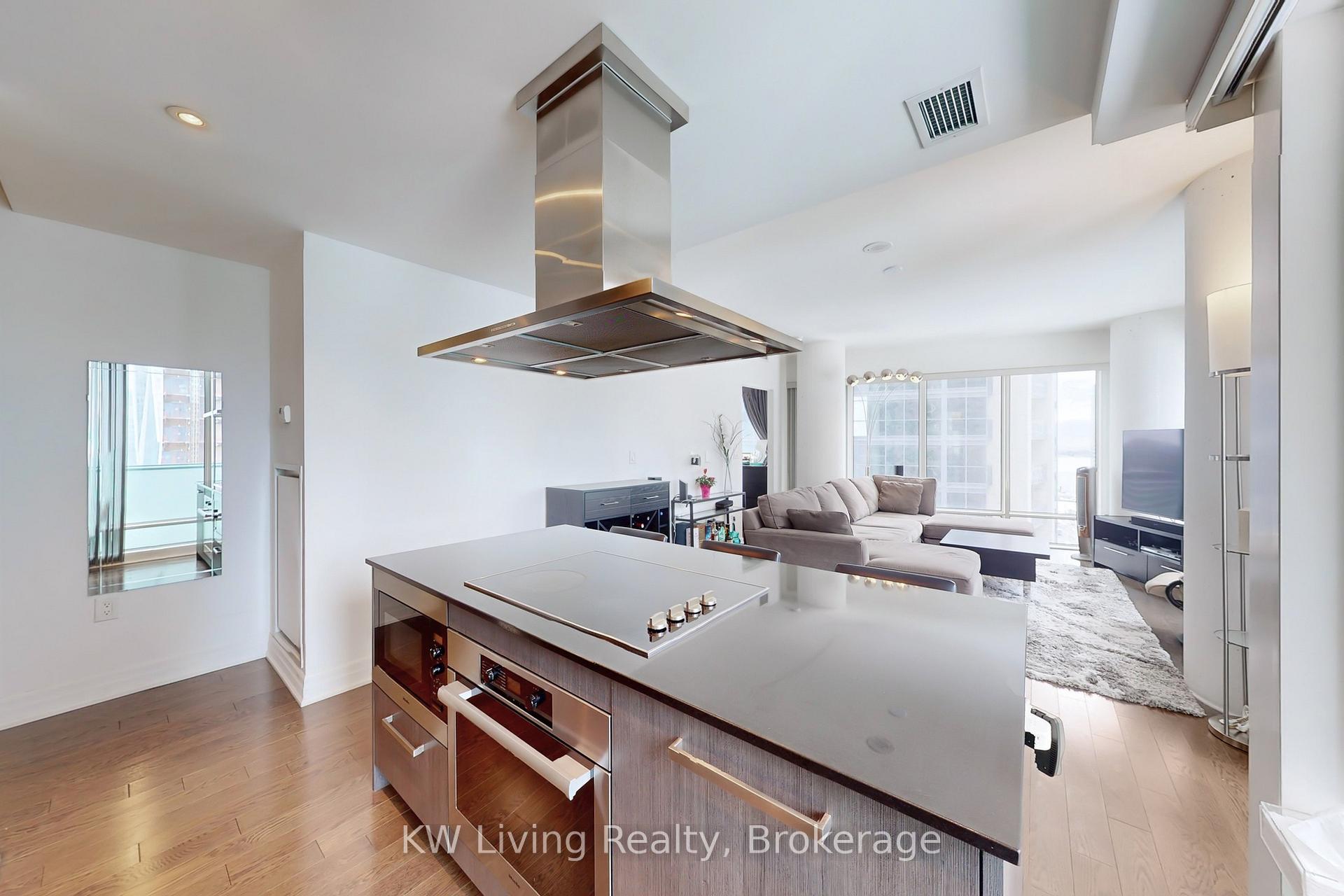 Photo 2 of Unit 1802, 8 The Esplanade, Toronto, Waterfront Communities — HOMEH
