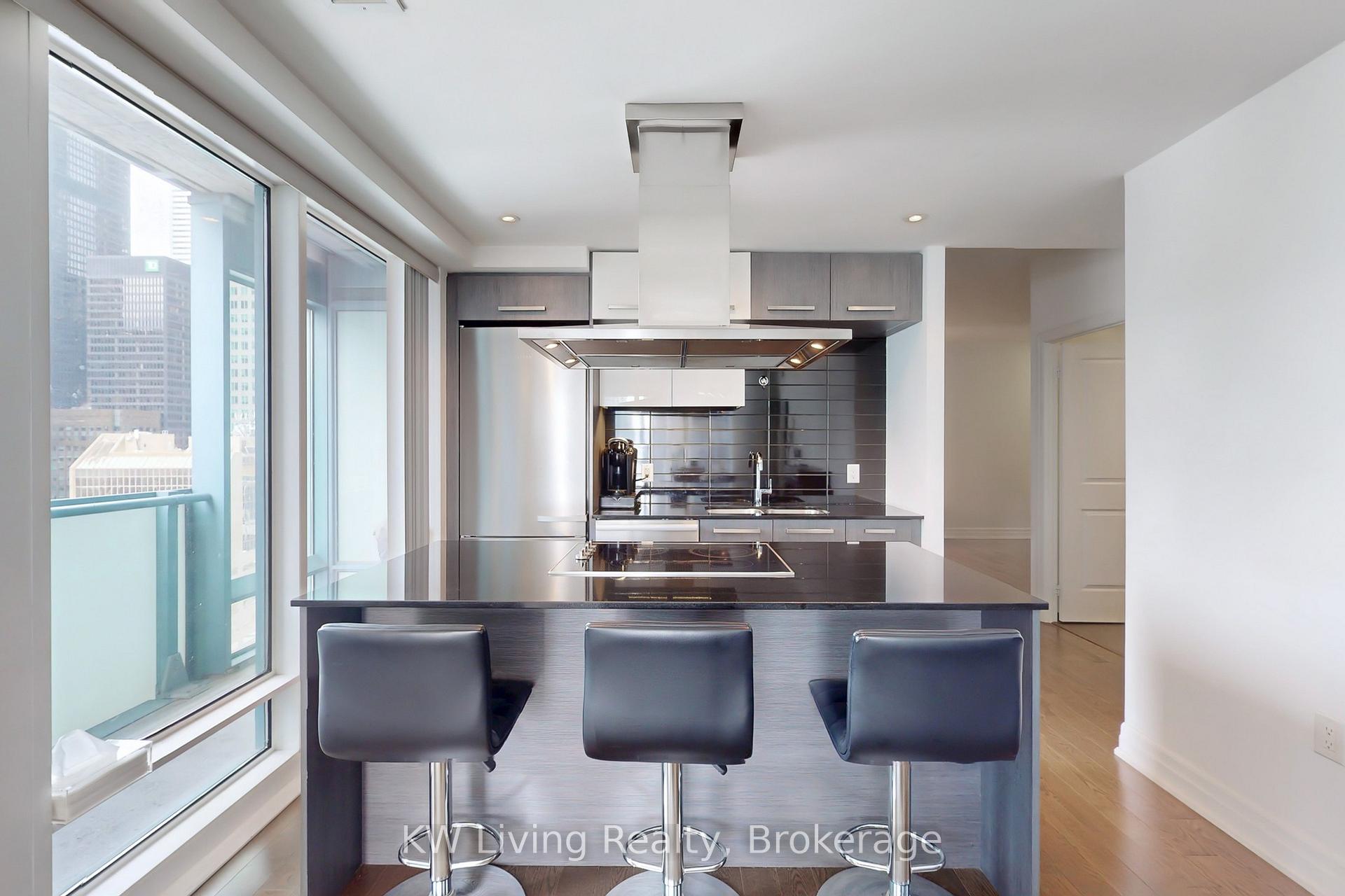 Photo 6 of Unit 1802, 8 The Esplanade, Toronto, Waterfront Communities — HOMEH