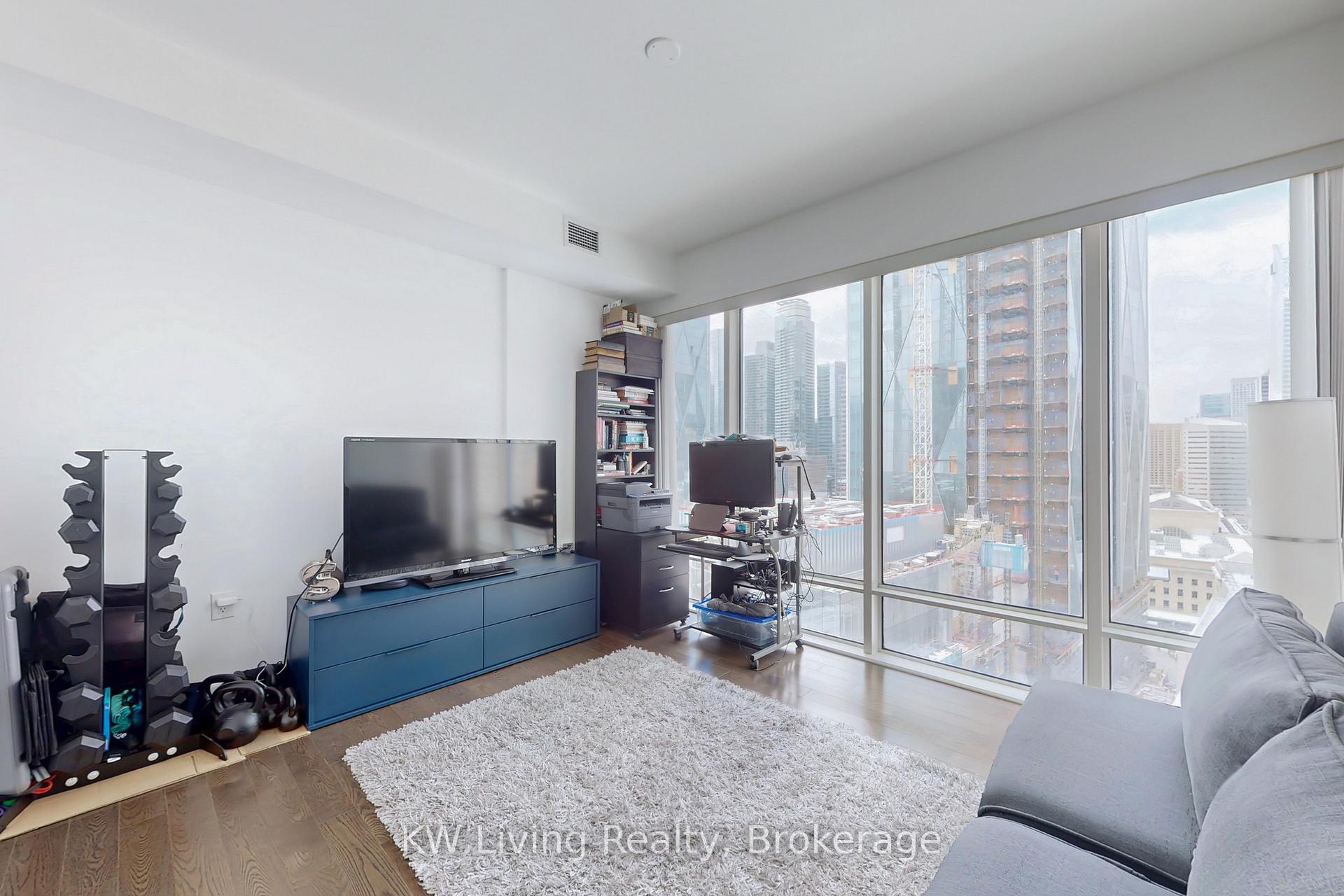 Photo 13 of Unit 1802, 8 The Esplanade, Toronto, Waterfront Communities — HOMEH