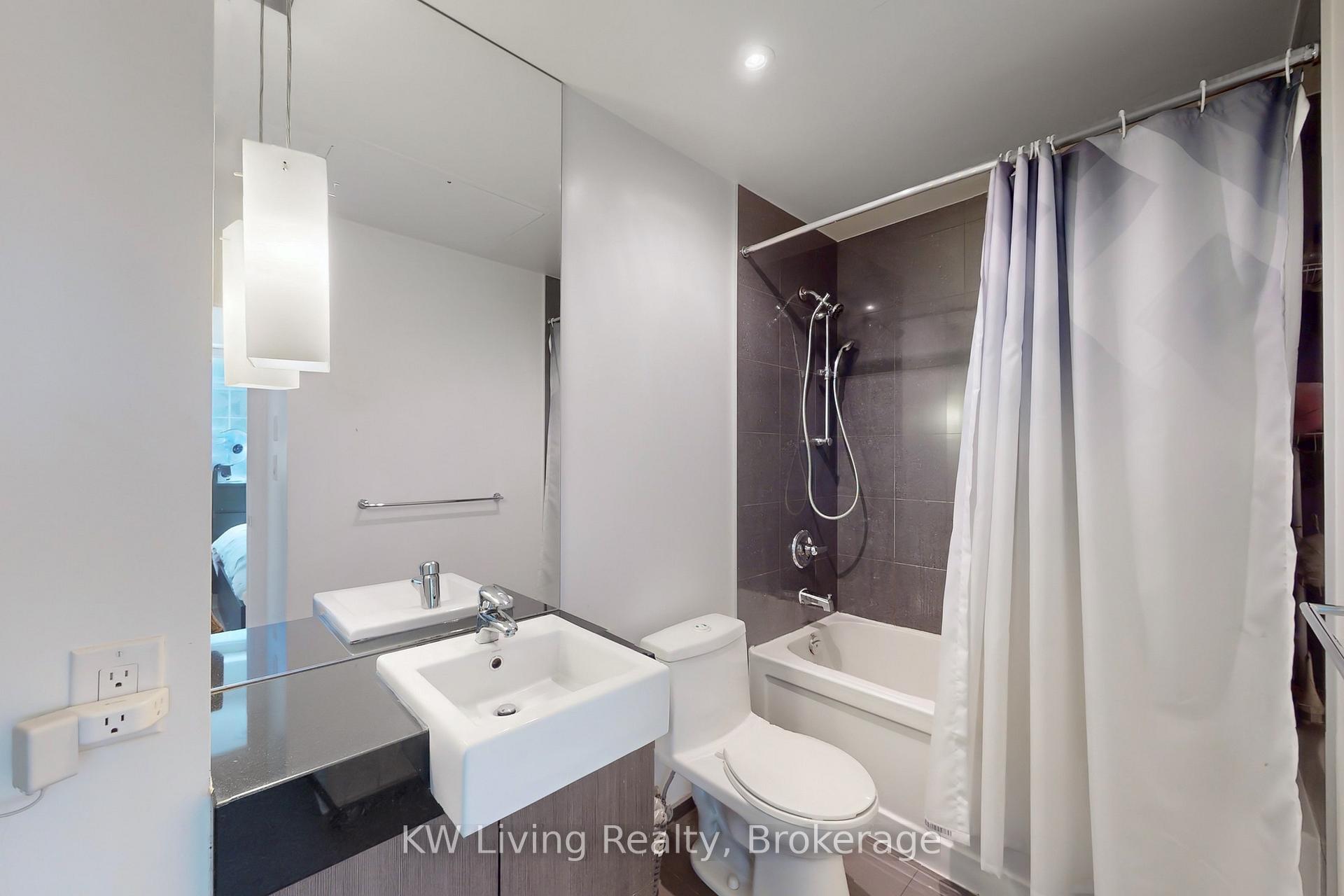 Photo 18 of Unit 1802, 8 The Esplanade, Toronto, Waterfront Communities — HOMEH