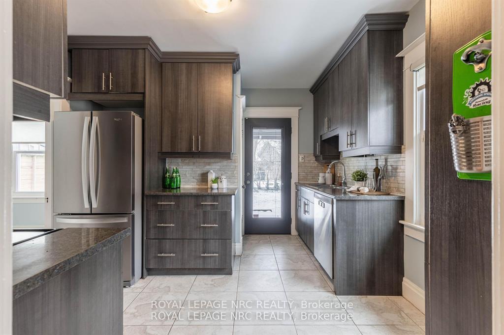 Photo 11 of 54 Downing Street, St. Catharines, Old Glenridge — HOMEH