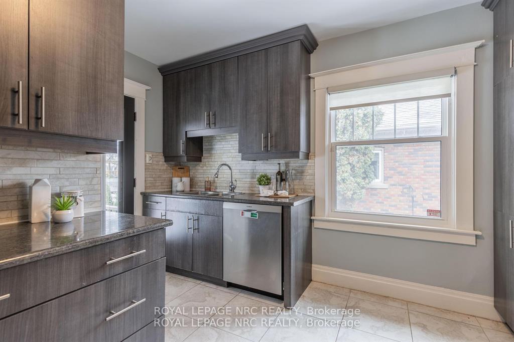 Photo 12 of 54 Downing Street, St. Catharines, Old Glenridge — HOMEH