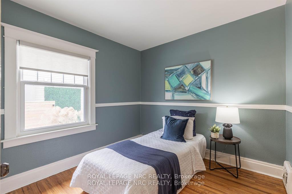Photo 17 of 54 Downing Street, St. Catharines, Old Glenridge — HOMEH