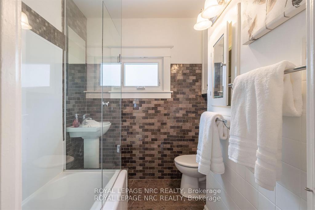 Photo 18 of 54 Downing Street, St. Catharines, Old Glenridge — HOMEH