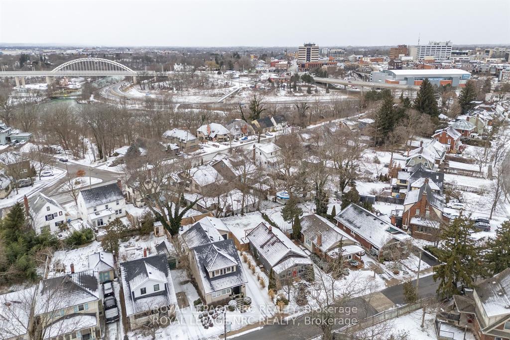 Photo 24 of 54 Downing Street, St. Catharines, Old Glenridge — HOMEH