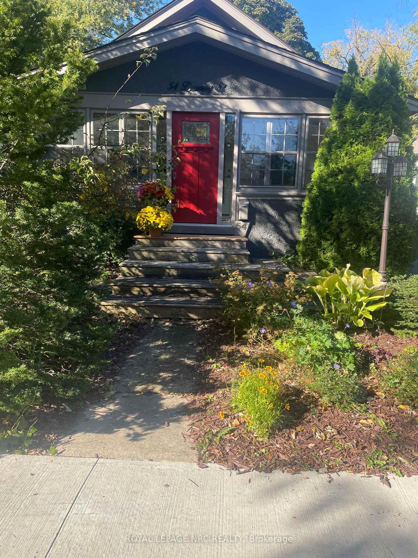 Photo 27 of 54 Downing Street, St. Catharines, Old Glenridge — HOMEH