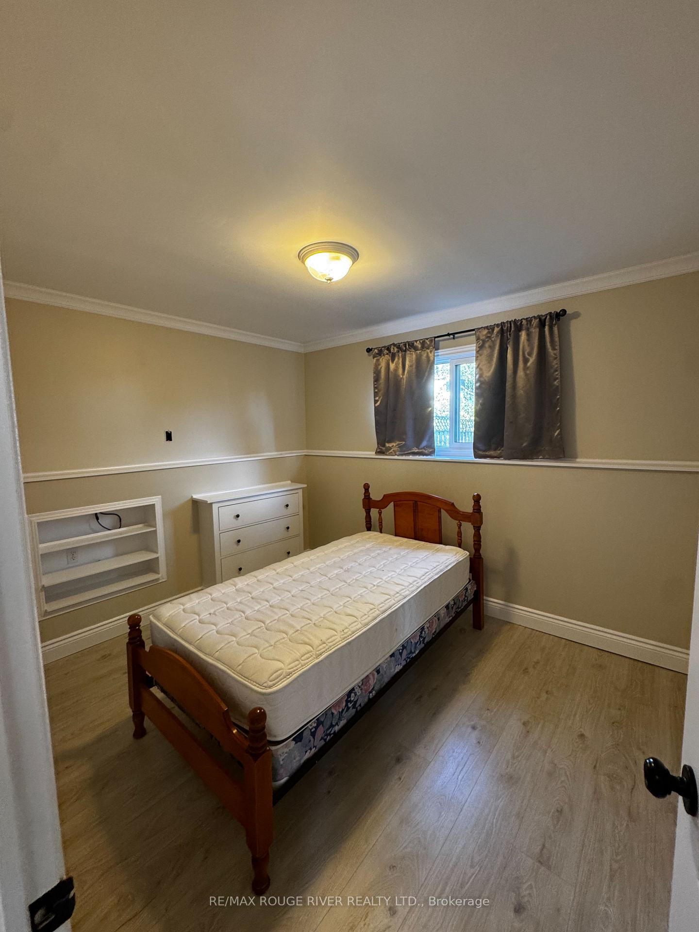 Photo 5 of Unit Lower, 40 Farncomb Crescent, Clarington, Bowmanville — HOMEH