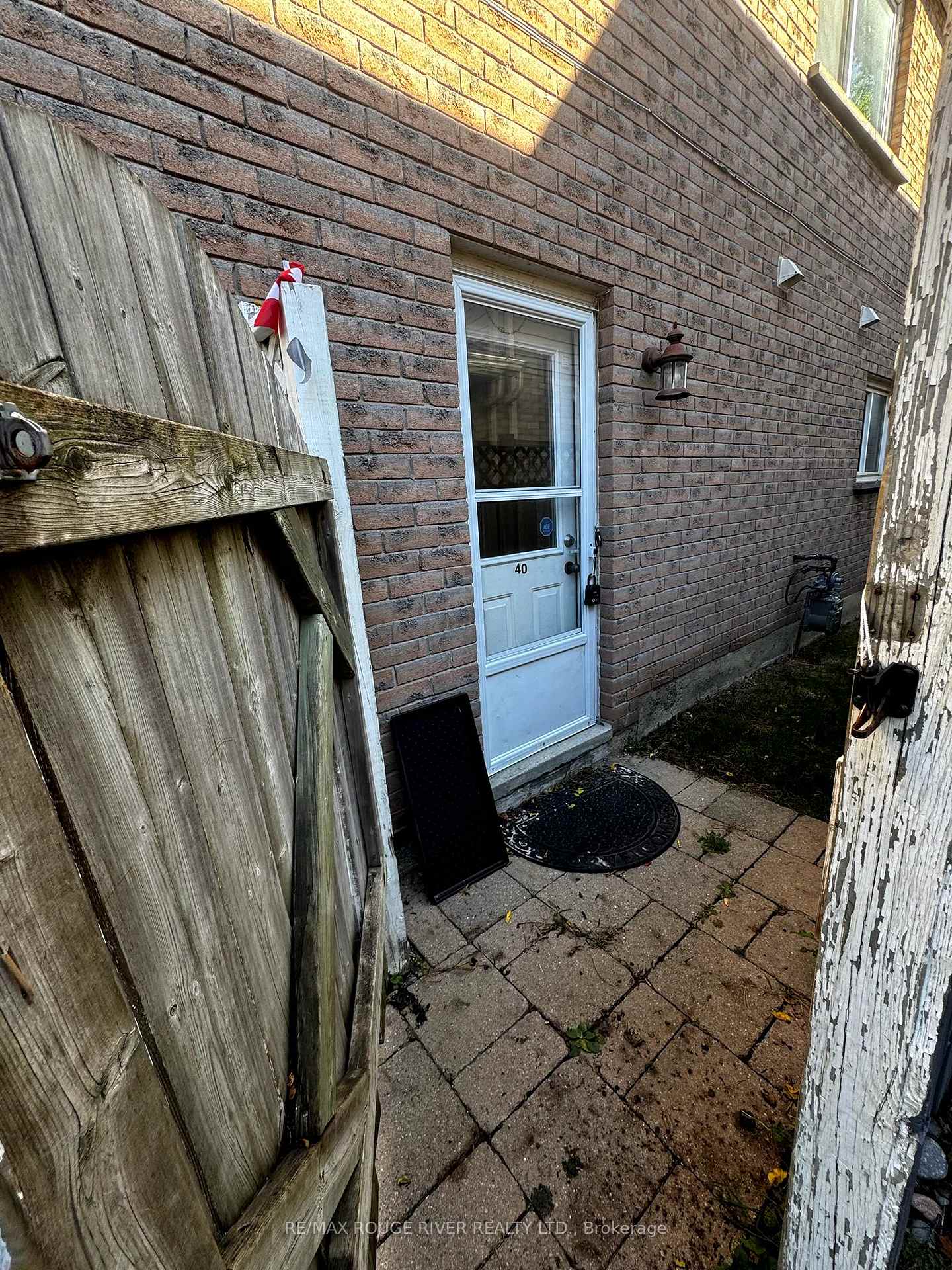 Photo 4 of Unit Lower, 40 Farncomb Crescent, Clarington, Bowmanville — HOMEH