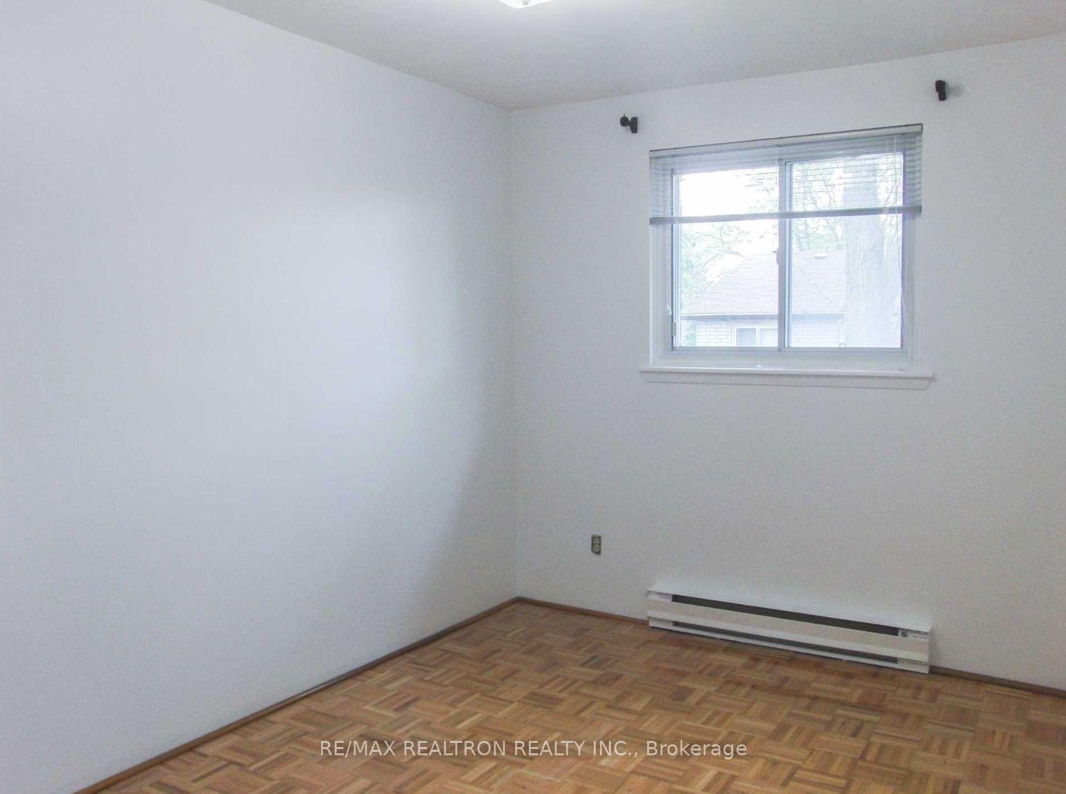 Photo 8 of Unit 27, 27 Bowman Way, Markham, Aileen-Willowbrook — HOMEH
