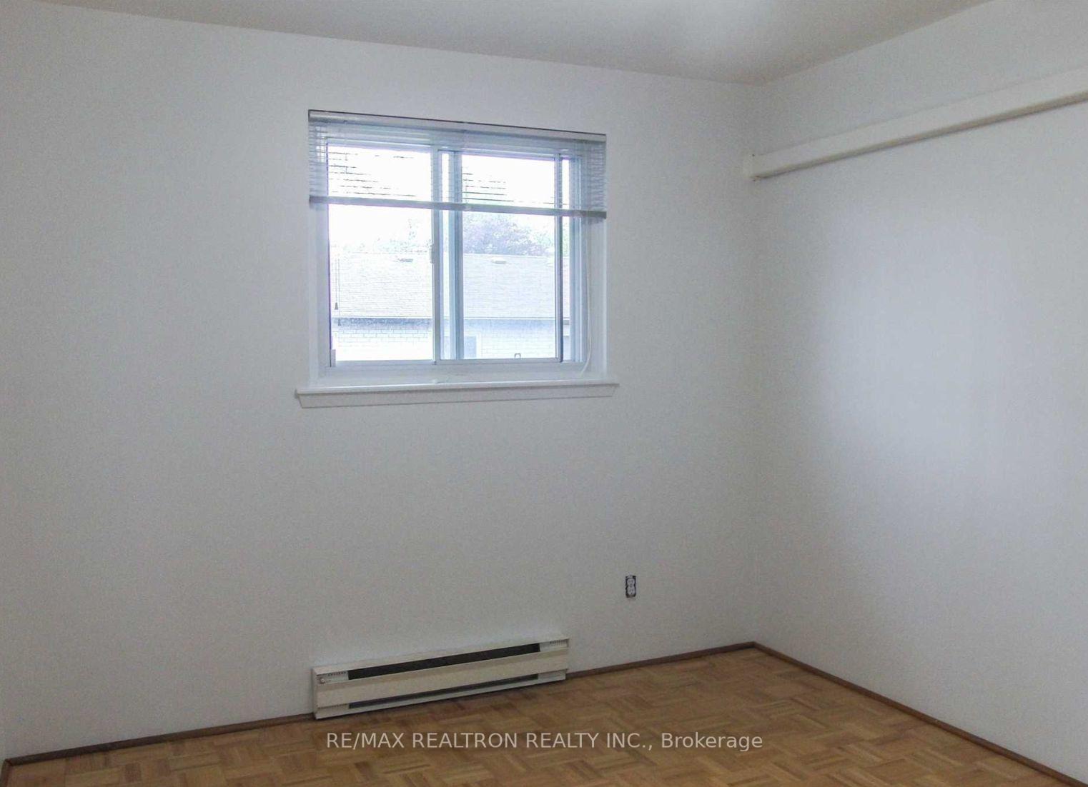 Photo 9 of Unit 27, 27 Bowman Way, Markham, Aileen-Willowbrook — HOMEH