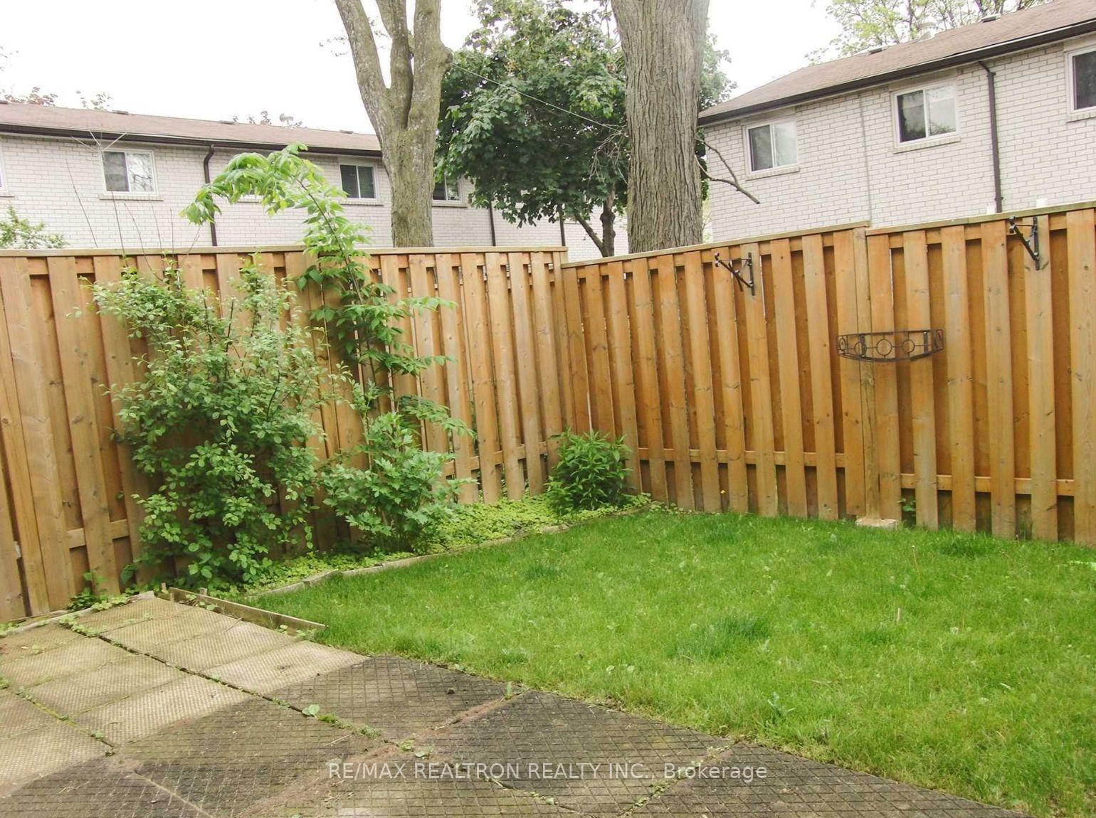 Photo 12 of Unit 27, 27 Bowman Way, Markham, Aileen-Willowbrook — HOMEH