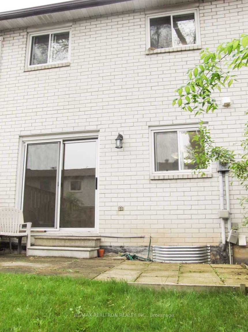 Photo 14 of Unit 27, 27 Bowman Way, Markham, Aileen-Willowbrook — HOMEH