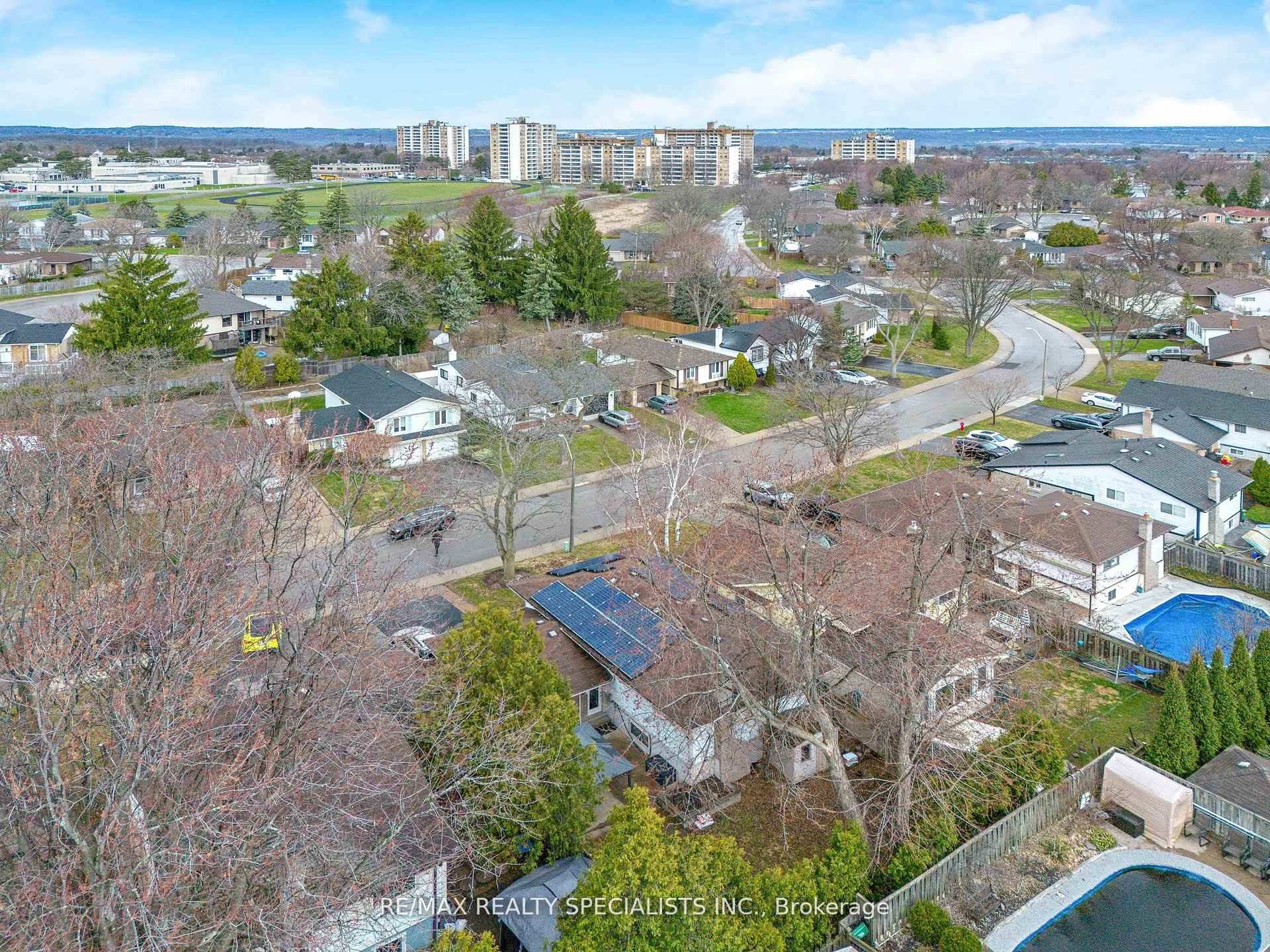 Photo 39 of 35 Forestgate Drive, Hamilton, Fessenden — HOMEH