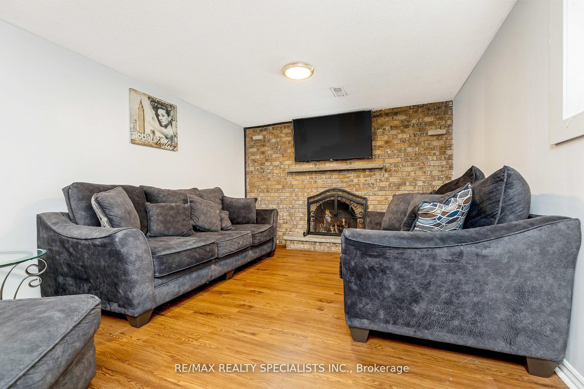 Photo 44 of 35 Forestgate Drive, Hamilton, Fessenden — HOMEH