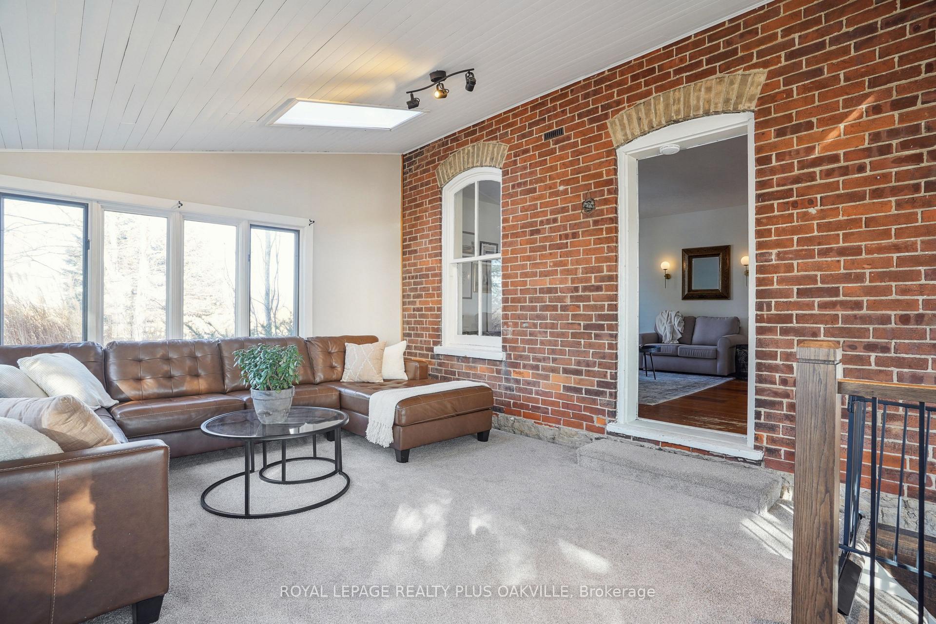 Photo 20 of 3363 Jerseyville Road W, Hamilton, Rural Ancaster — HOMEH