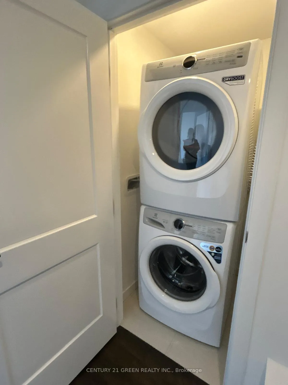 Photo 9 of Unit 14, 113 Marydale Avenue, Markham, Middlefield — HOMEH