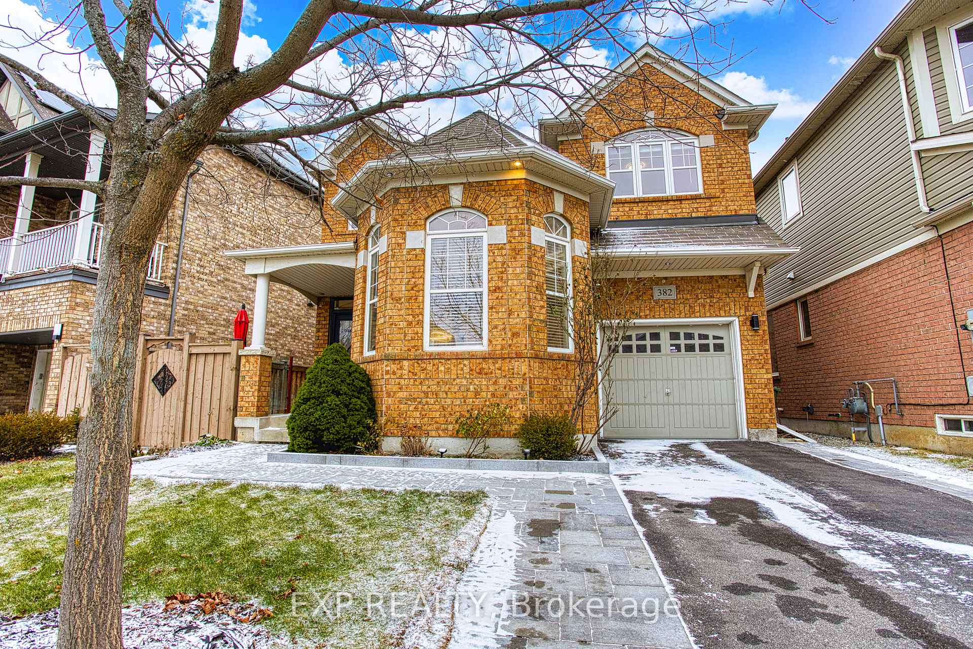 Photo 2 of 382 Montreal Circle, Hamilton, Winona Park — HOMEH
