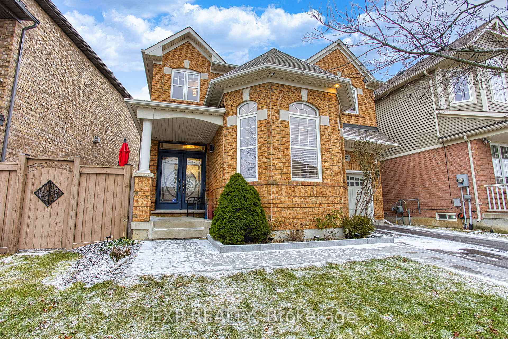 Photo 3 of 382 Montreal Circle, Hamilton, Winona Park — HOMEH