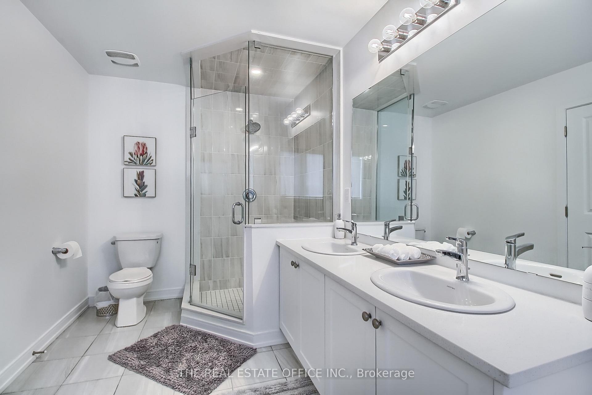 Photo 25 of 40 Blue Forest Crescent, Barrie, Innis-Shore — HOMEH